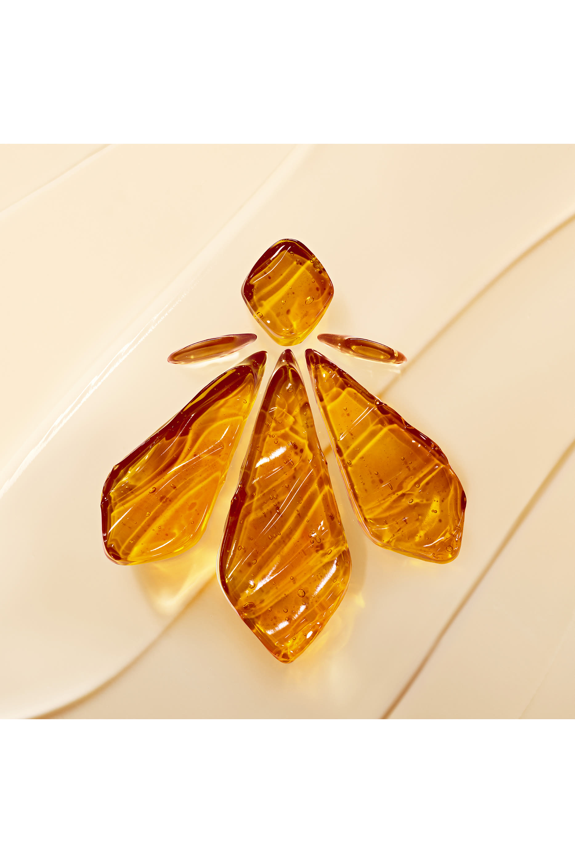 Abeille Royale Repairing and Youth Hand Balm