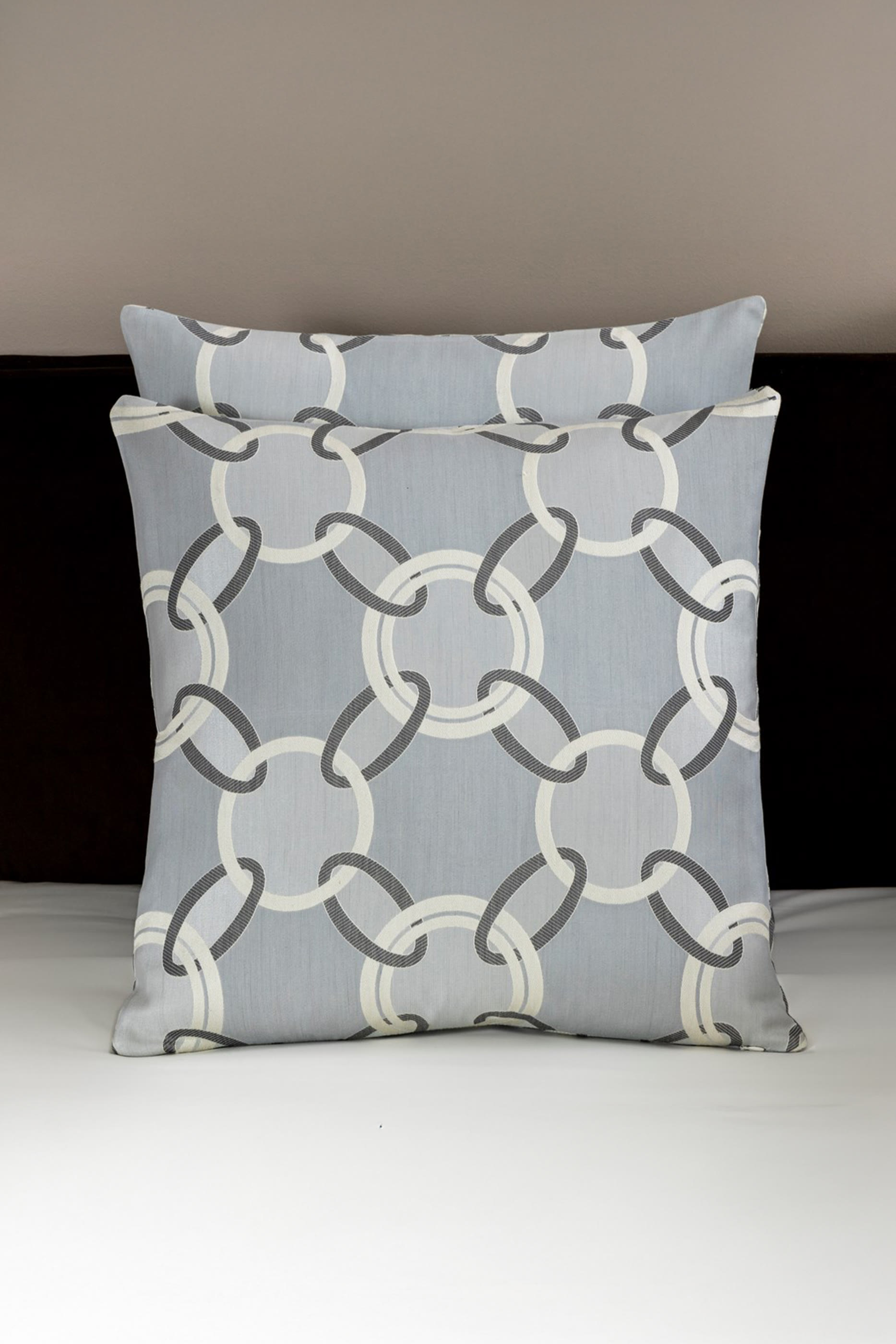 Luxury Chains Decorative Pillow