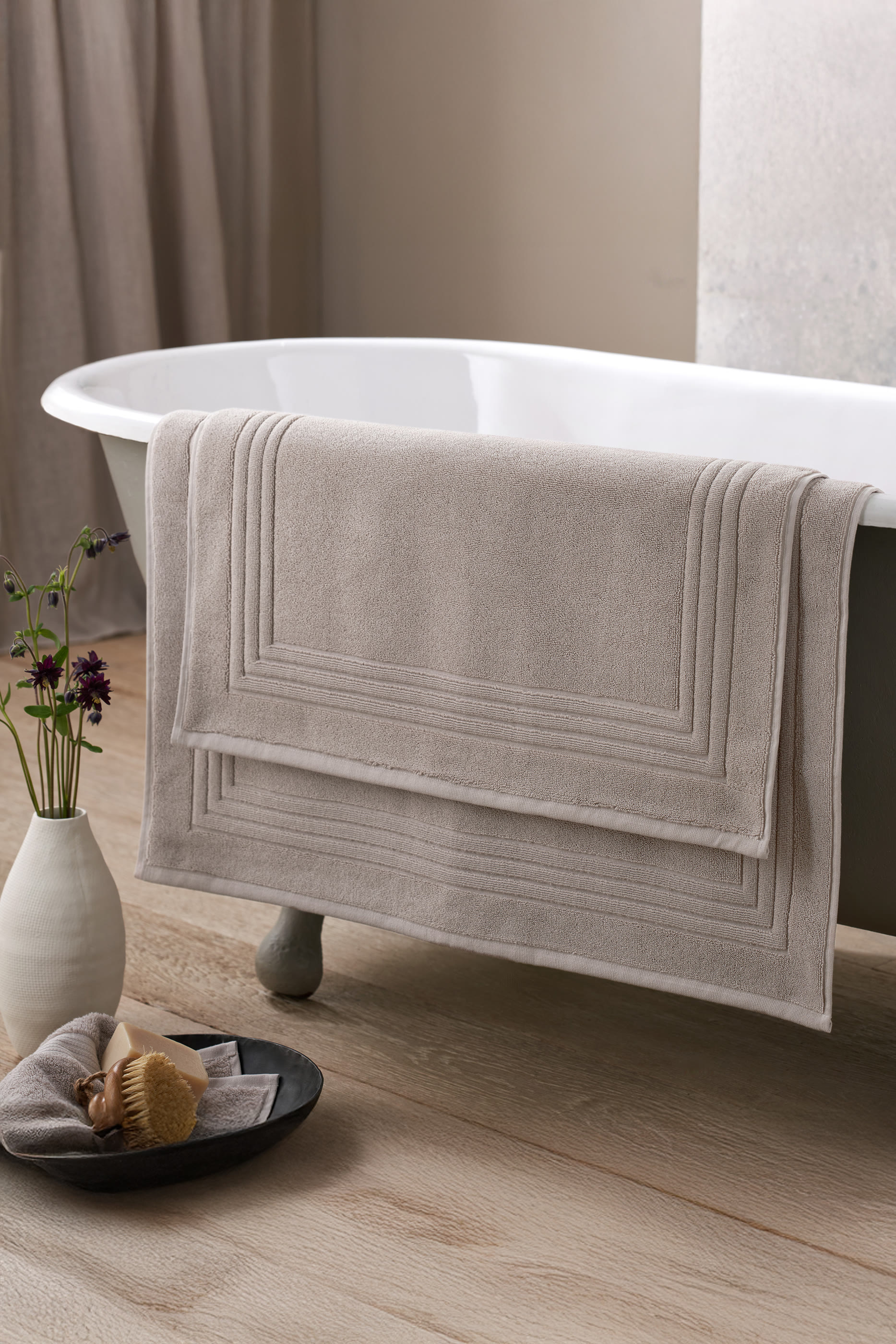 Egyptian Cotton Feather Bath Mat