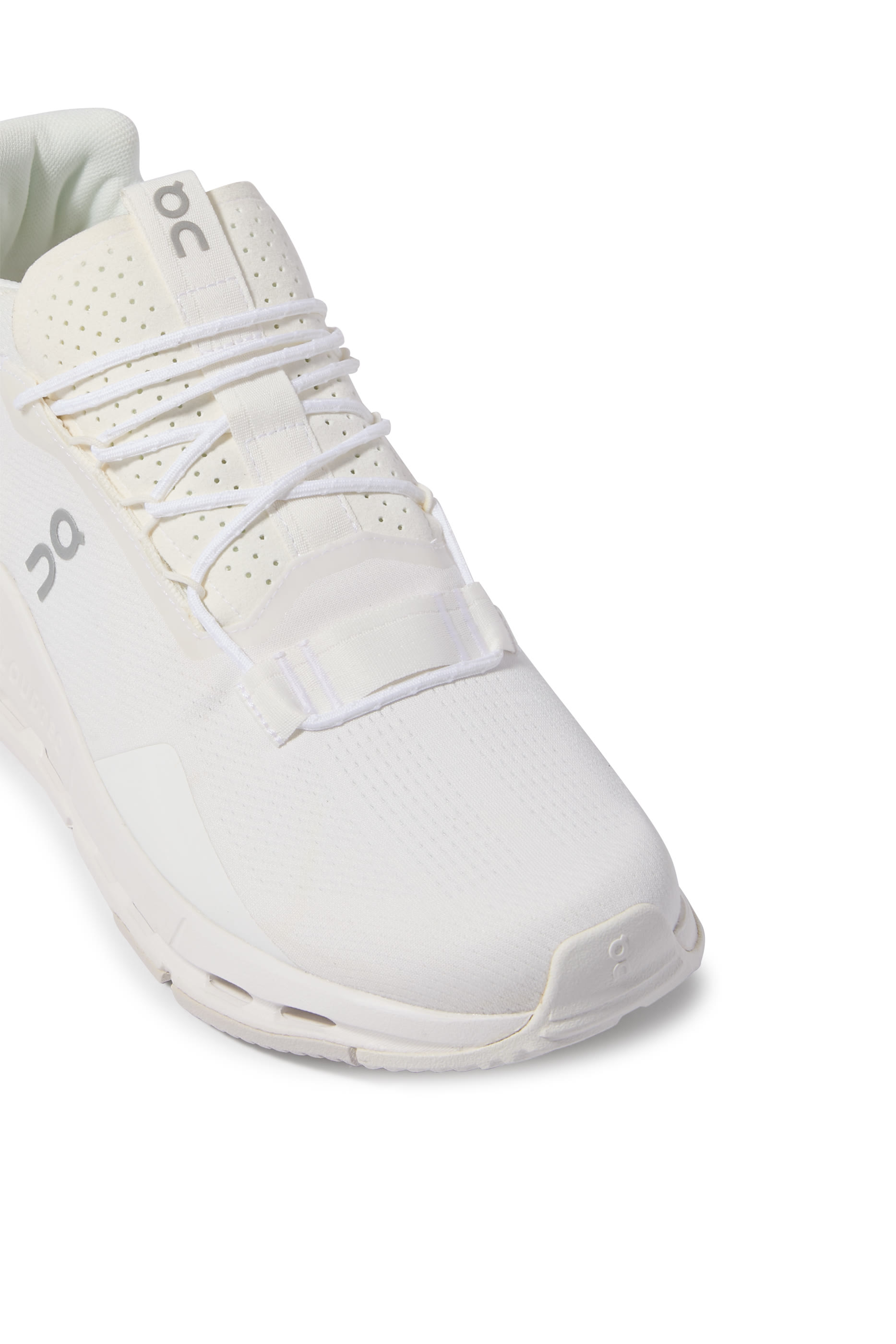 Cloudnova 2 Sneakers