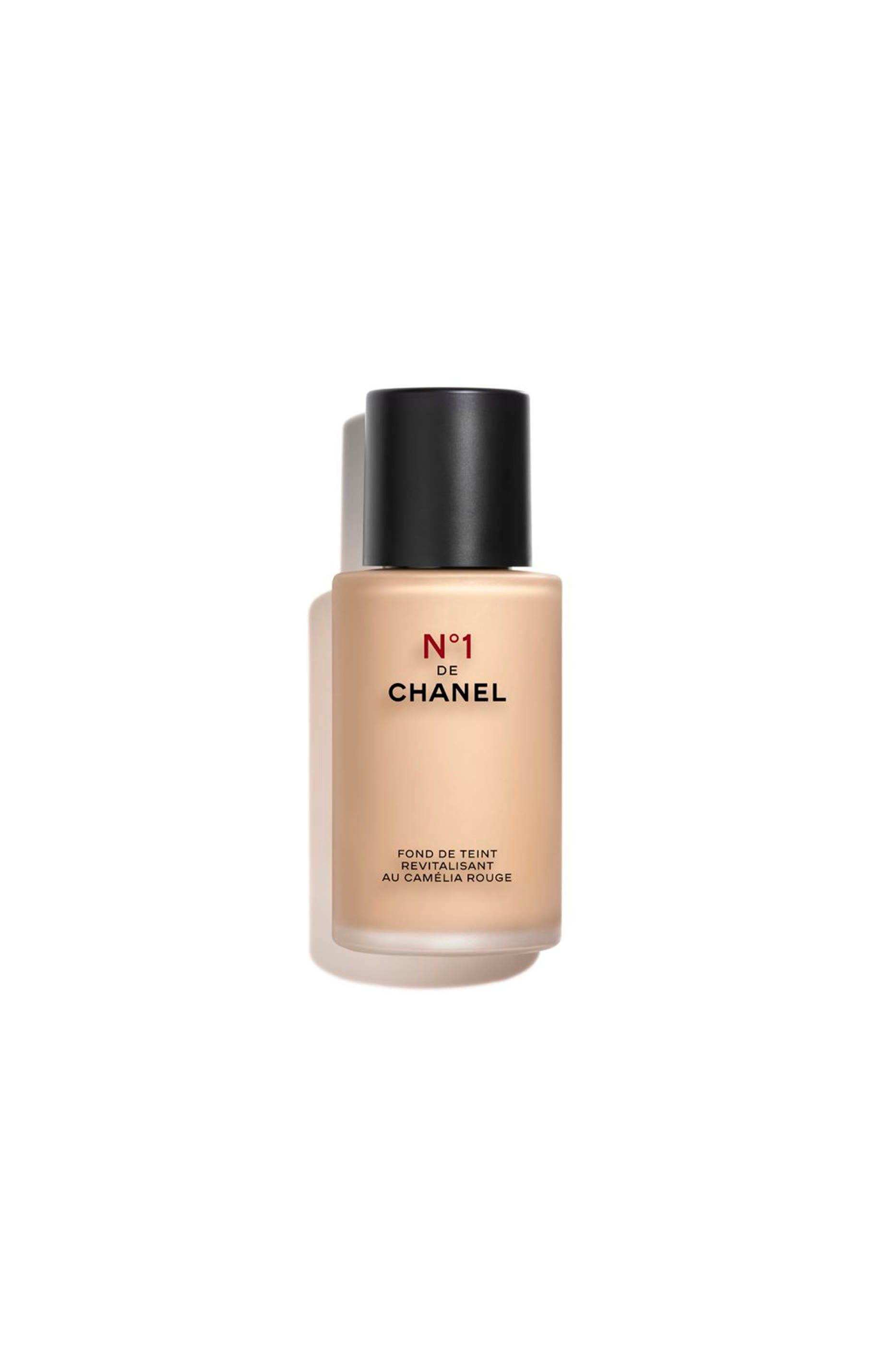 N&deg;1 DE CHANEL REVITALISING FOUNDATION Illuminates - Hydrates - Protects