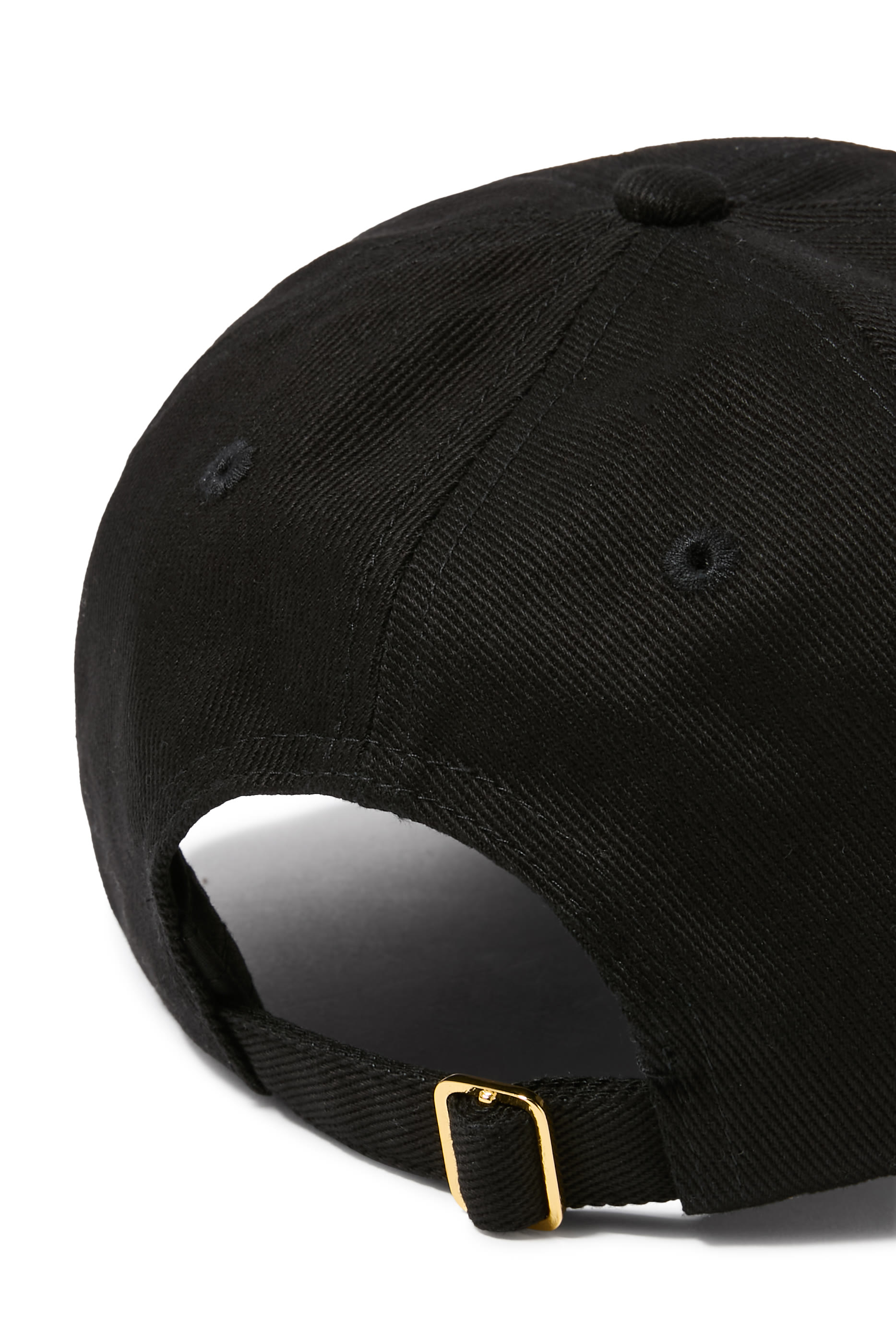 Montagne Embroidered Patch Cap