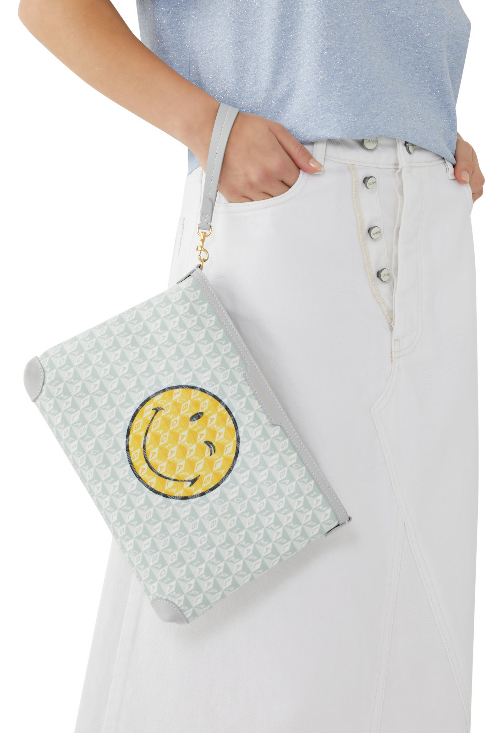 I am a Plastic Bag Pochette Wink