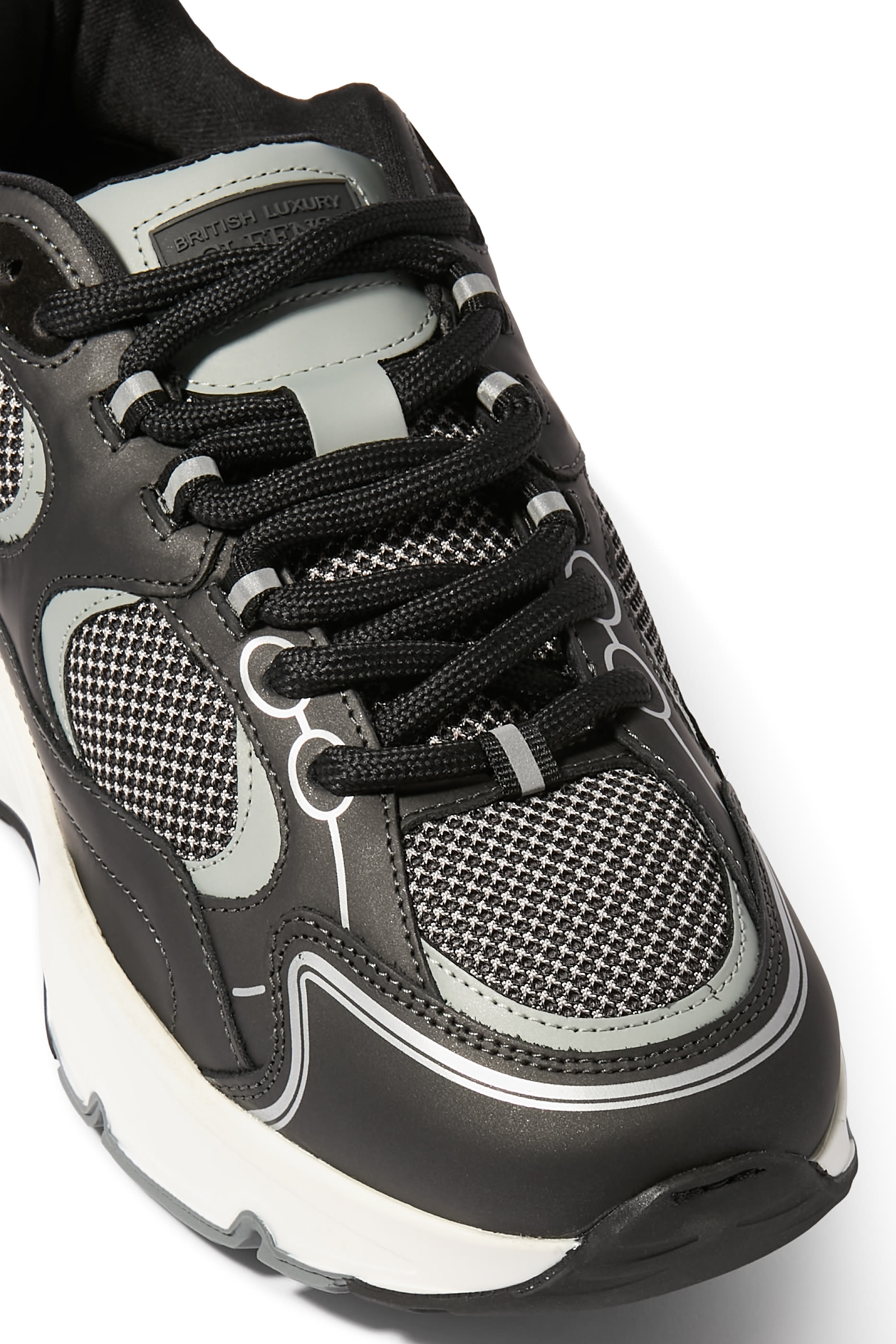 Pulse Runner Sneakers