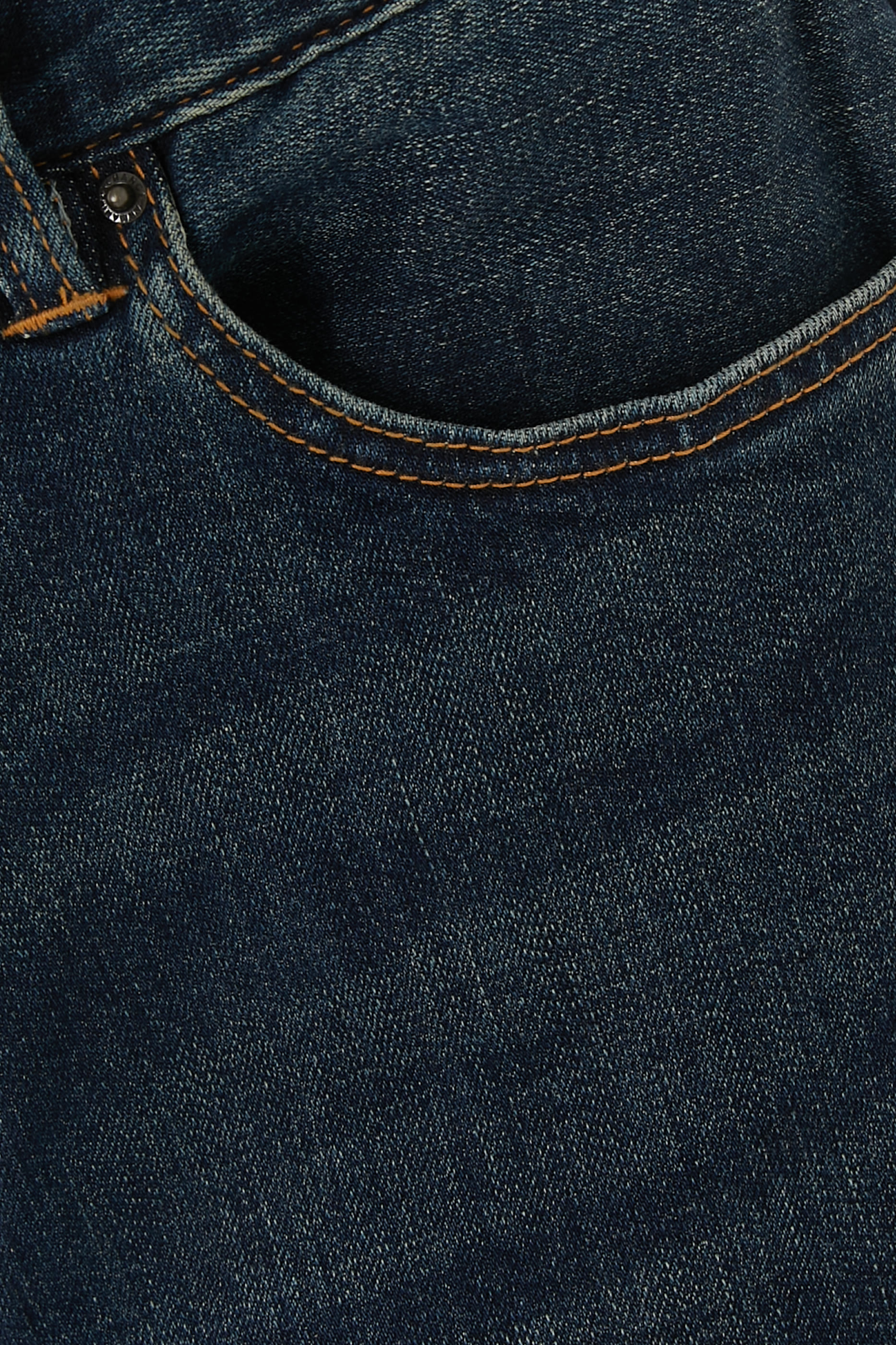 J88 Relaxed Straight Jeans