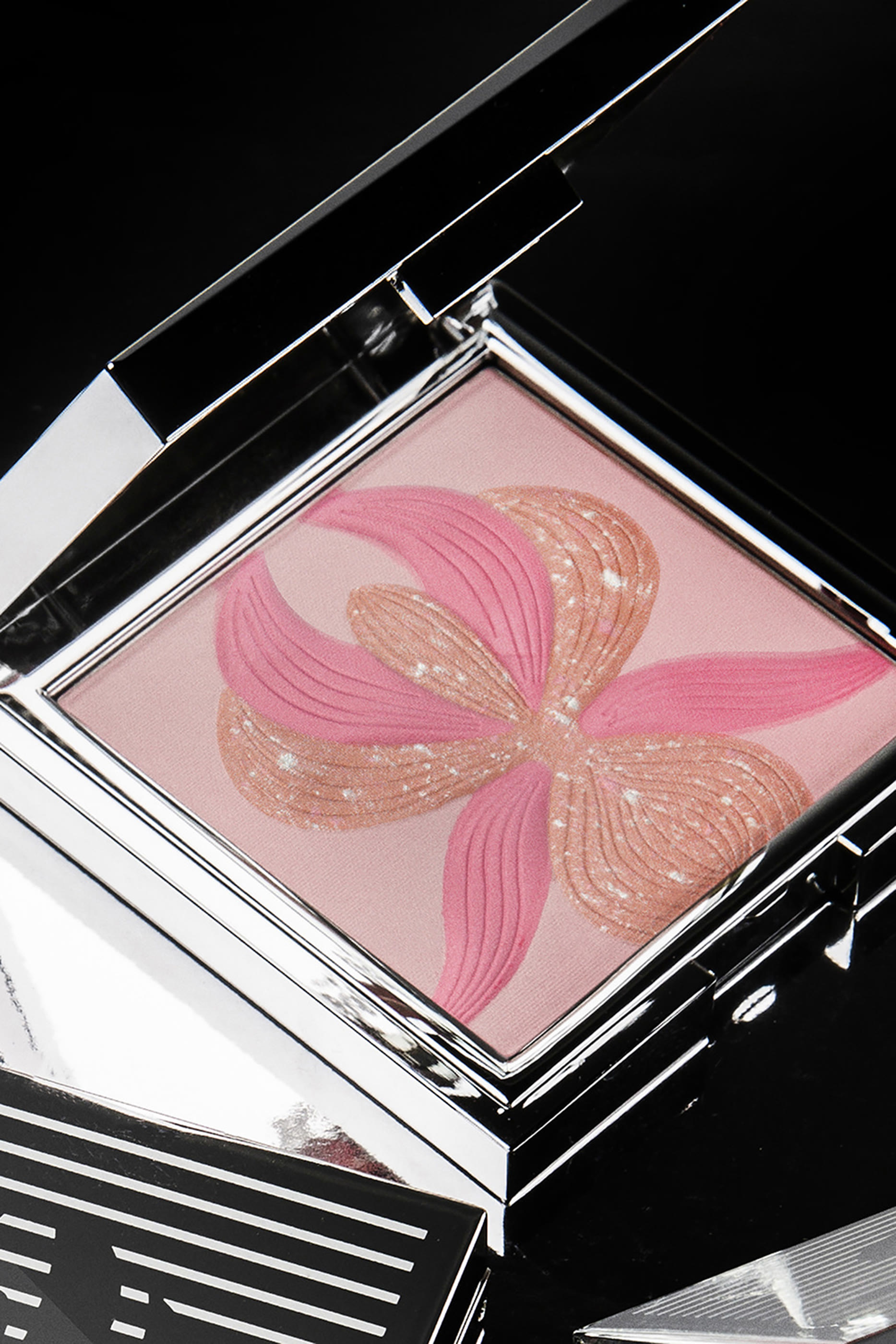 L'Orchidée Highlighter Blush