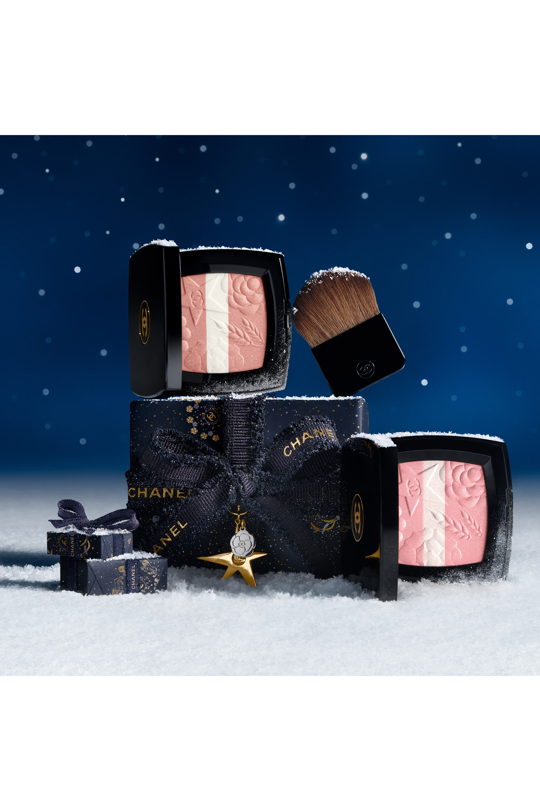 Les Signes De Chanel Illuminating Powder Blush