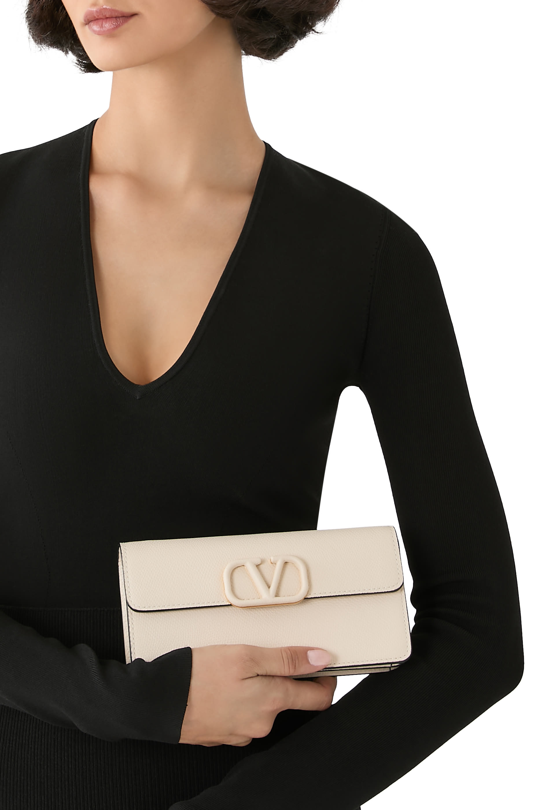 VLogo Signature Grainy Calfskin Wallet With Chain