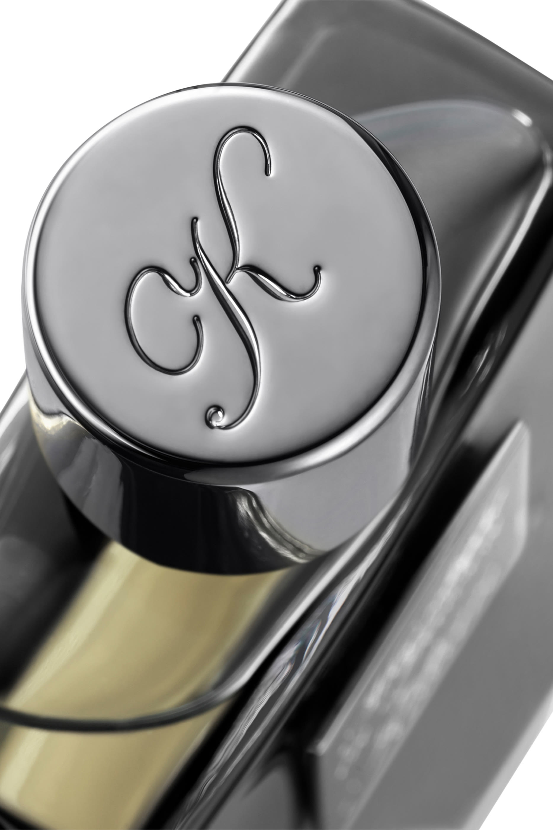 Pearl Oud Eau De Parfum