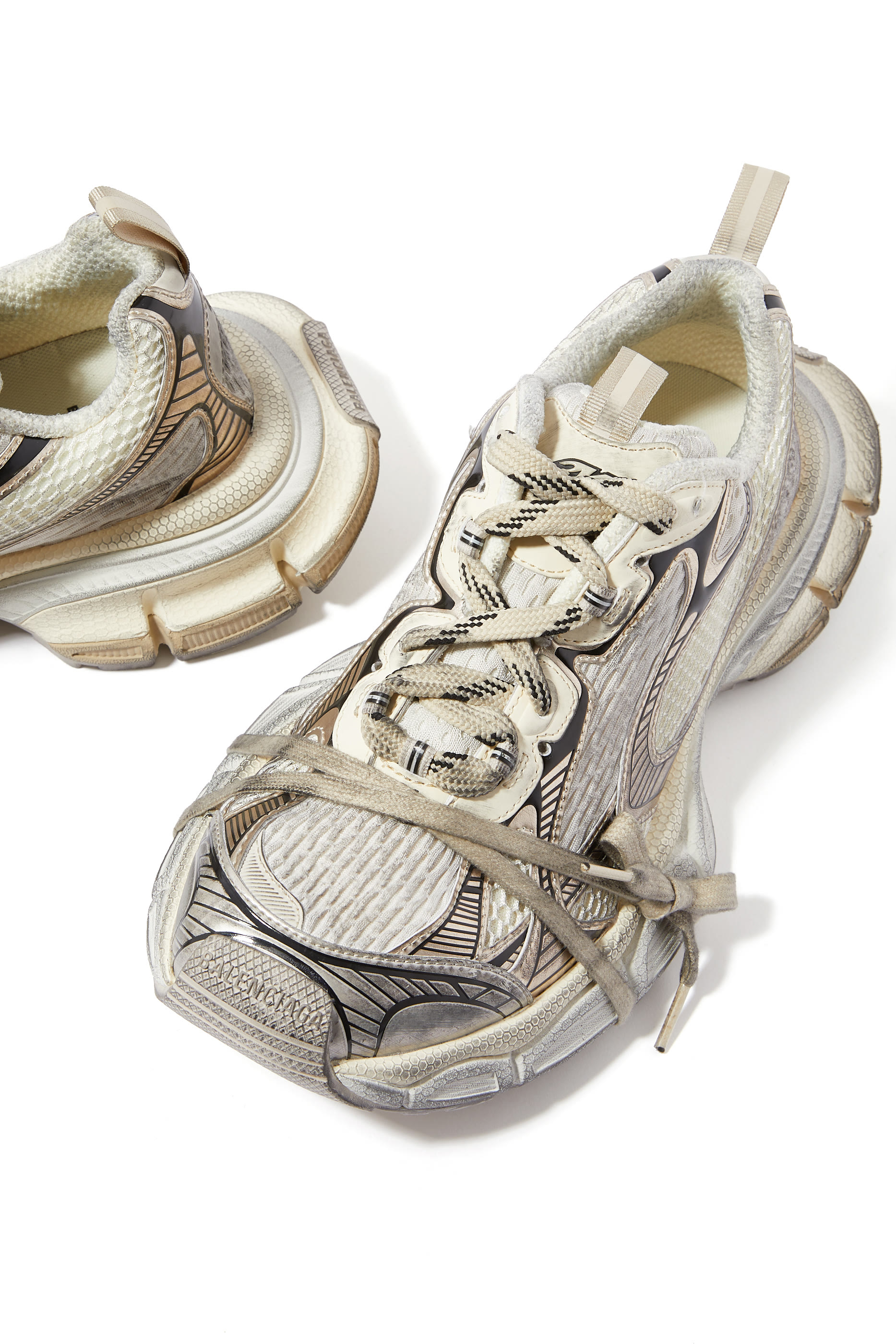 3XL Leather-Free Sneakers