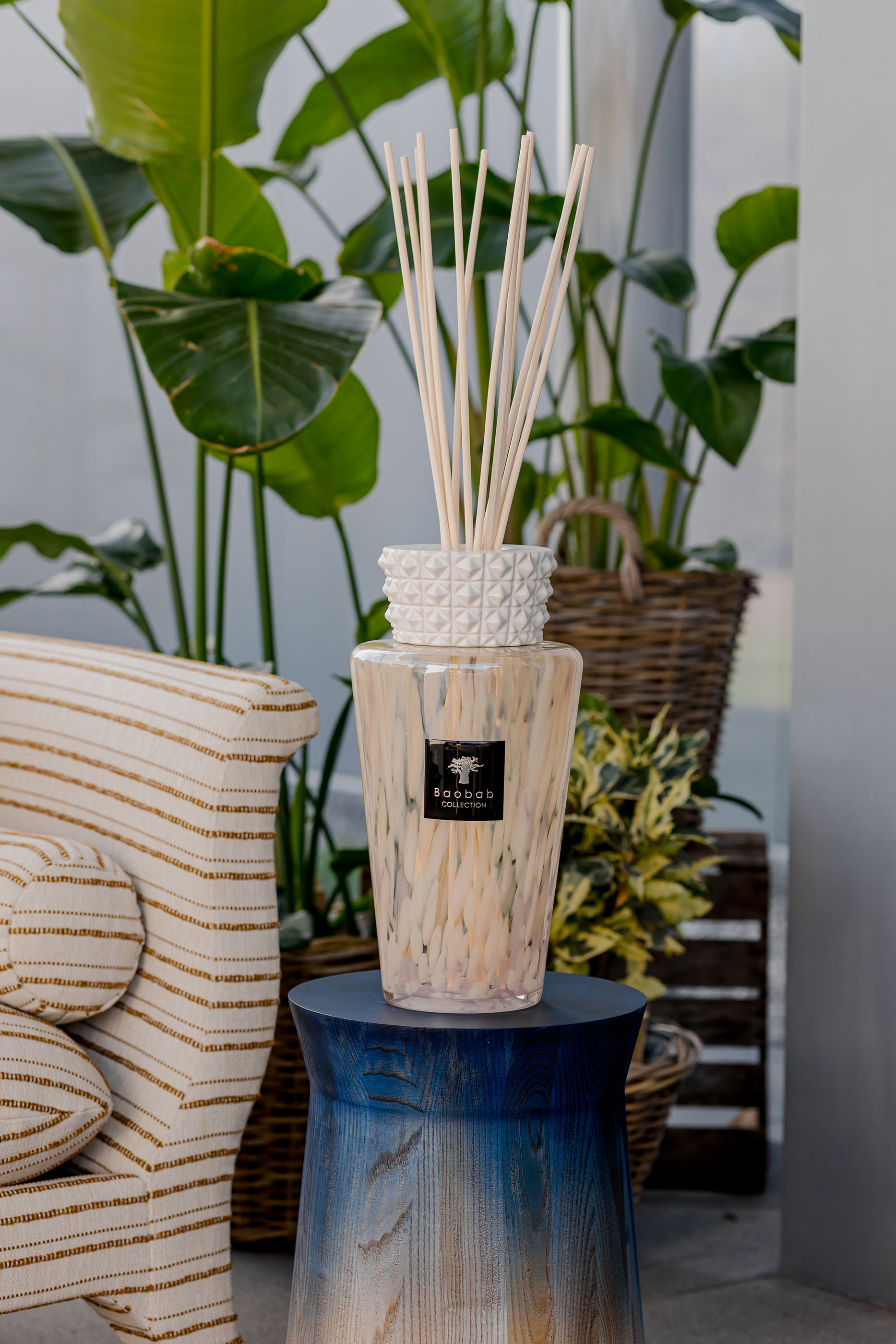 Totem White Pearls Luxury Bottle Diffuser Large