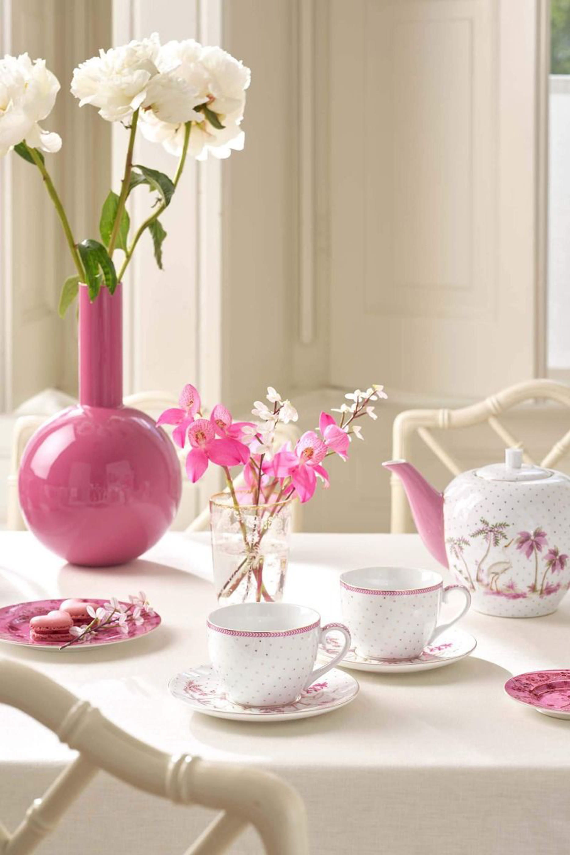 Jolie Dots Cups & Saucers Set