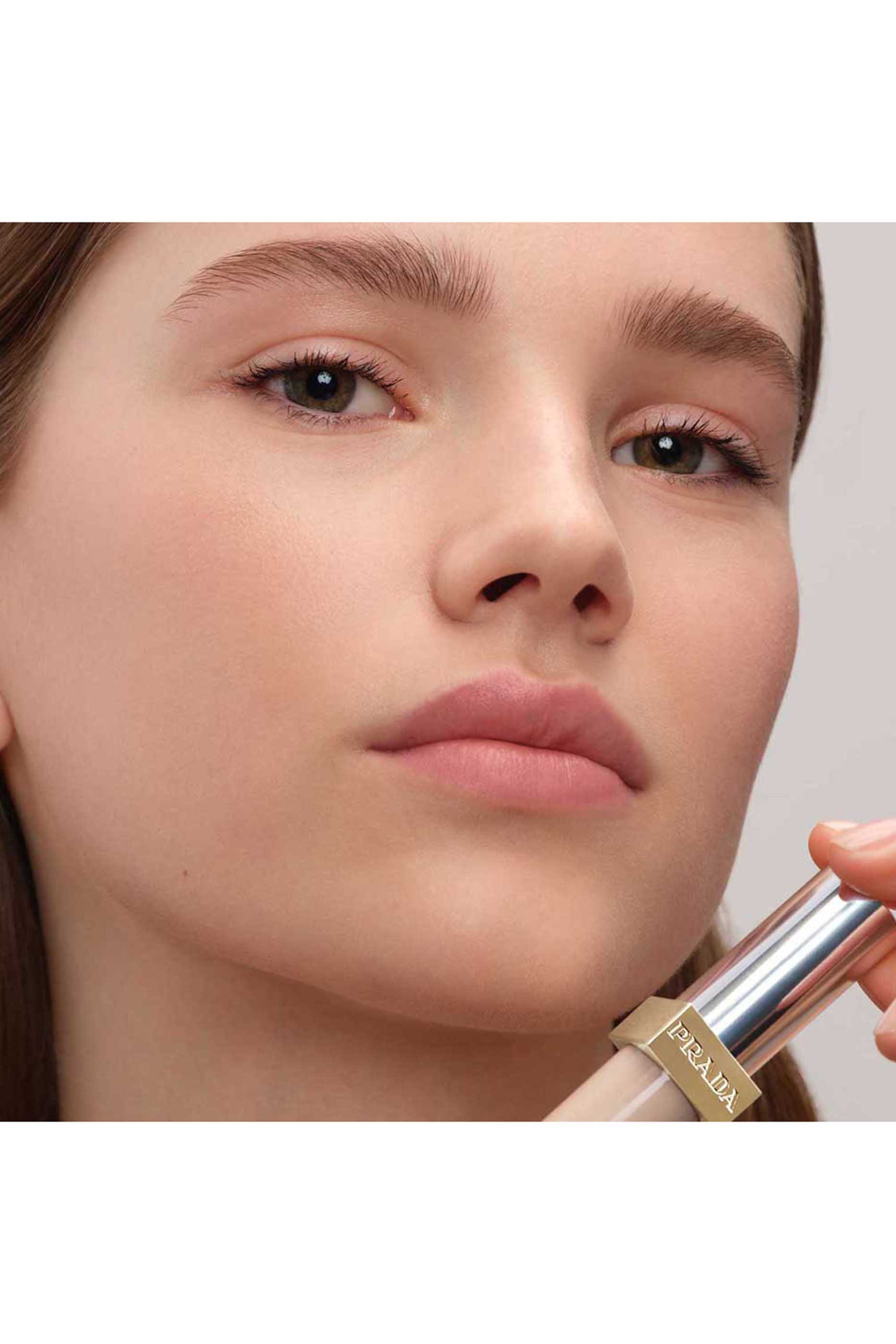 Blurring + Micro-Correcting Concealer