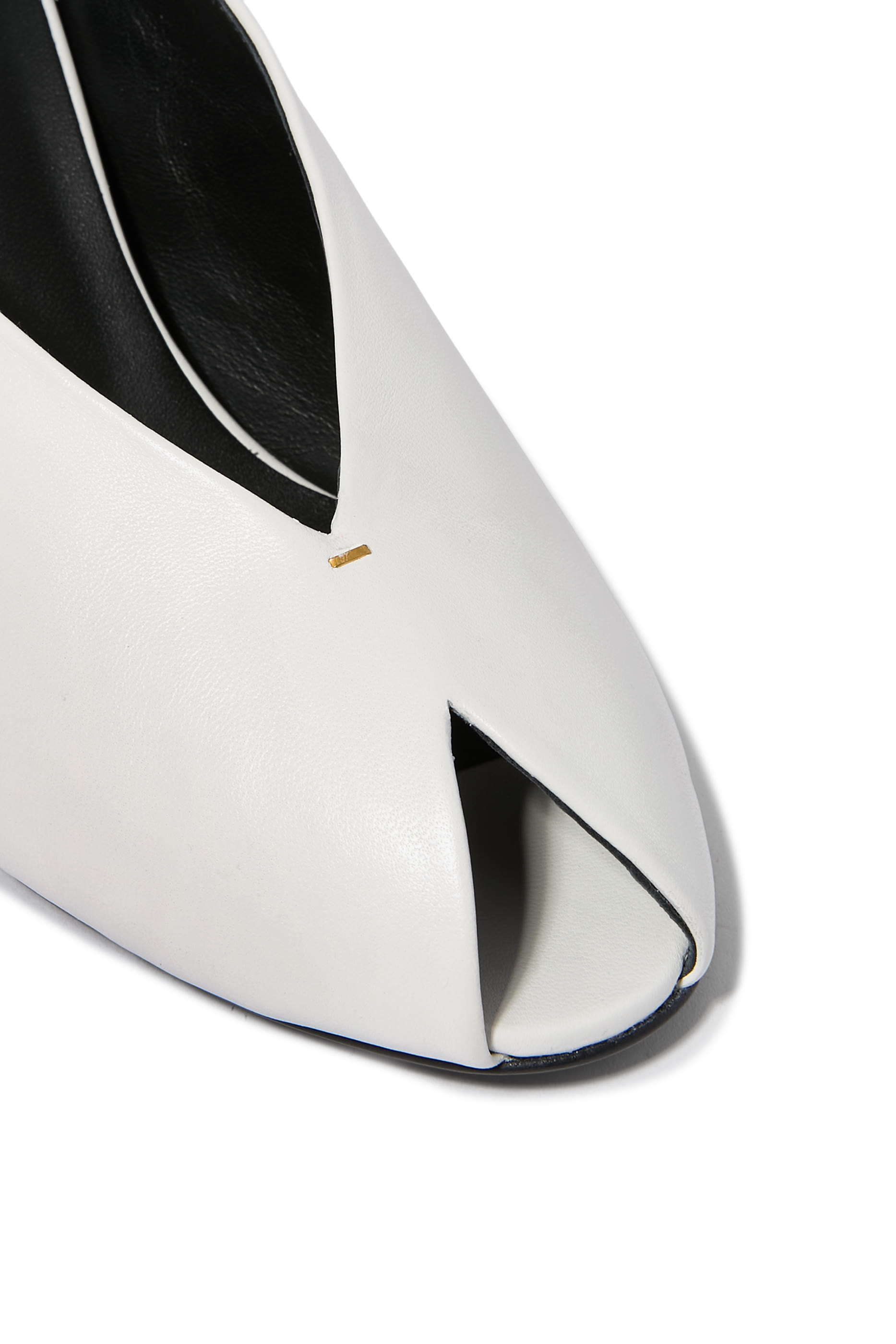 Cloak Leather 75 Wedges