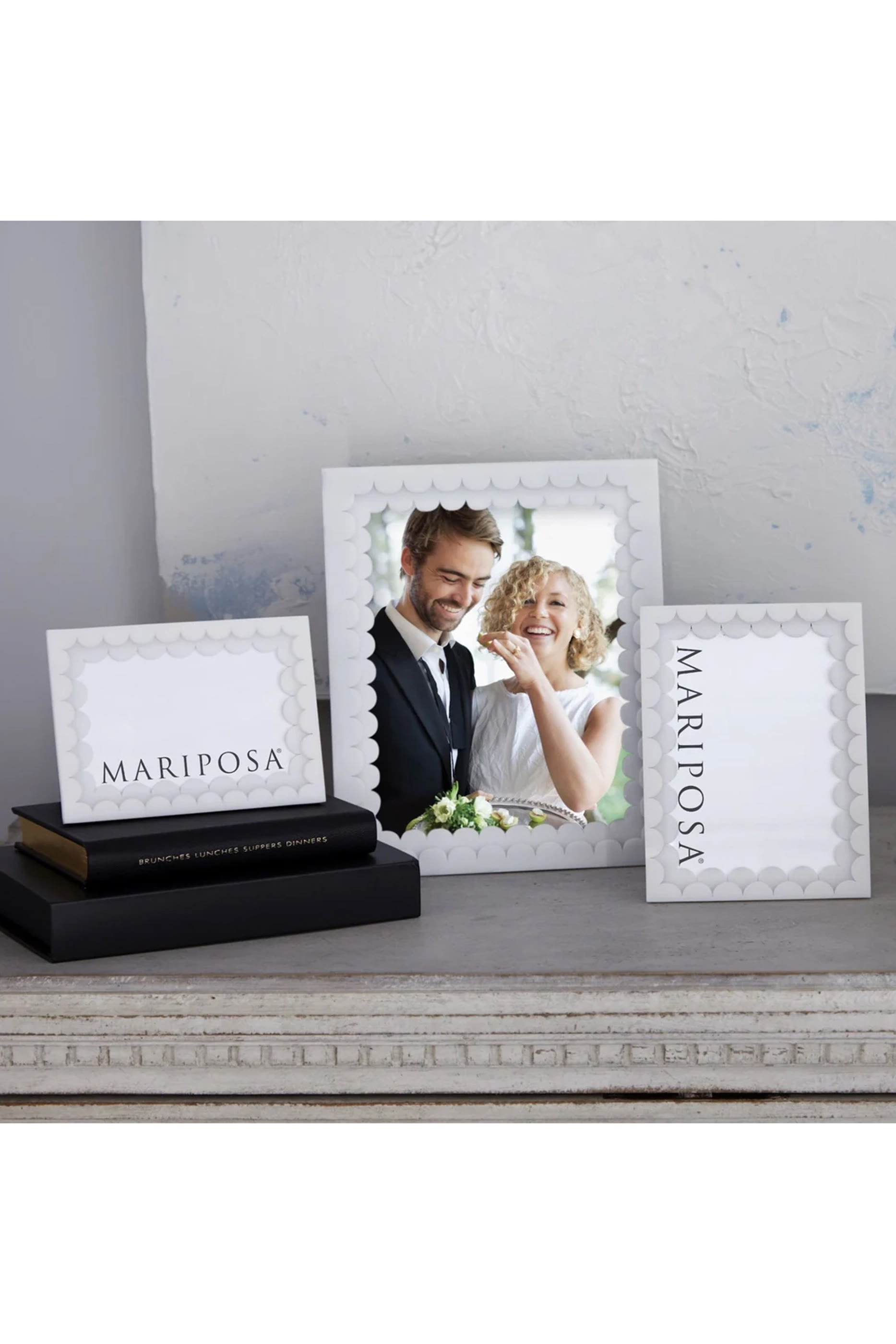 Acrylic Double Scallop Picture Frame, 5x7