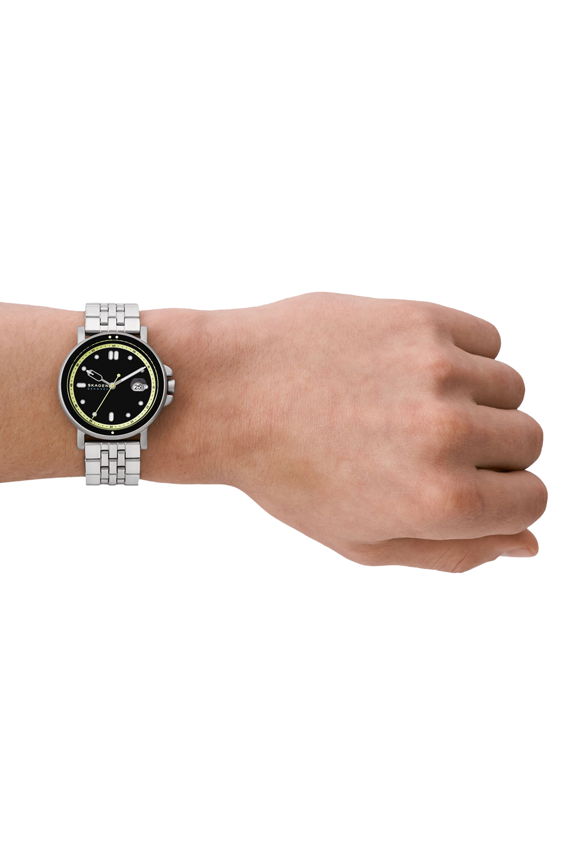 Signatur Sport Three-Hand Date Stainless Steel Bracelet Watch