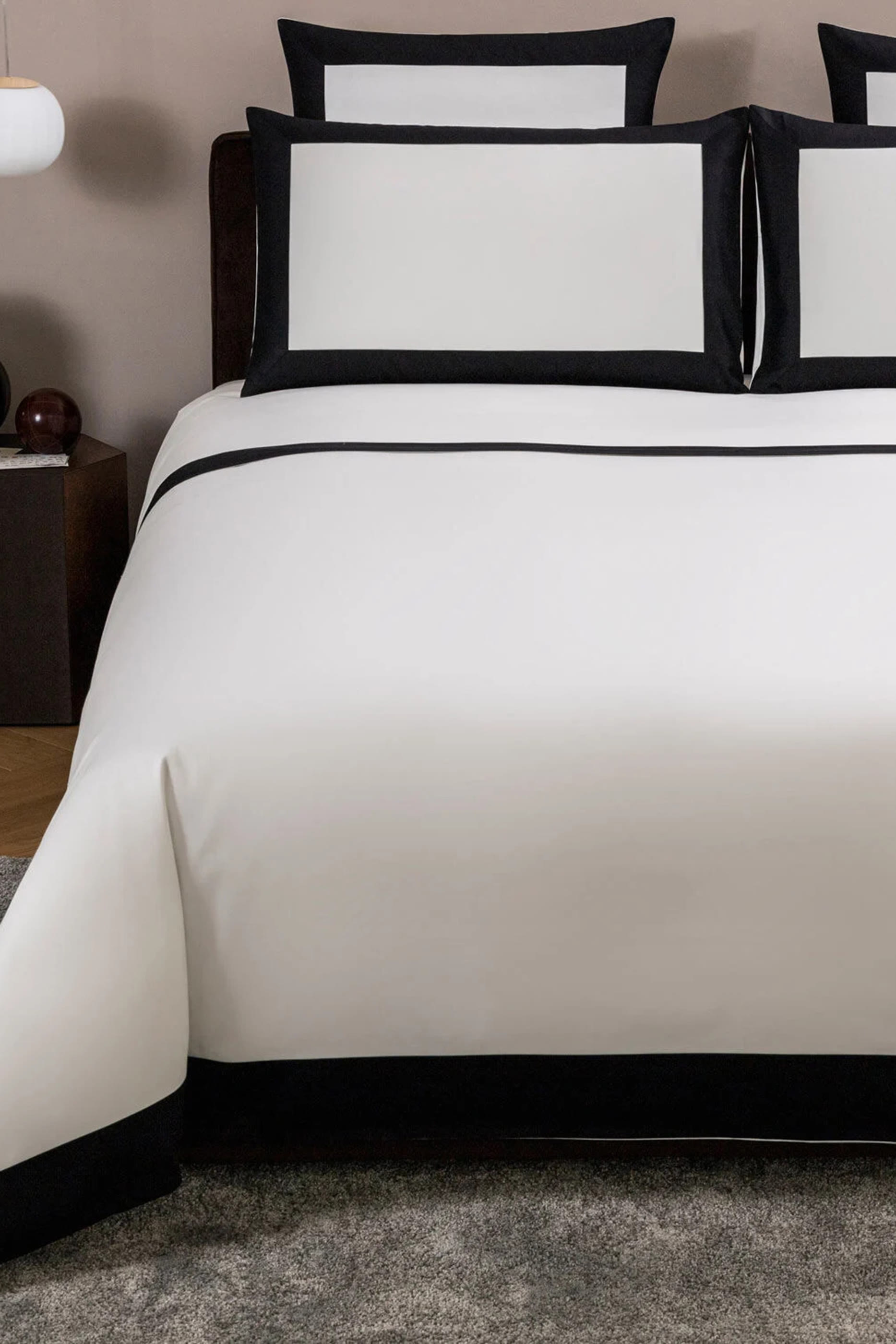 Bold Nero Duvet Cover