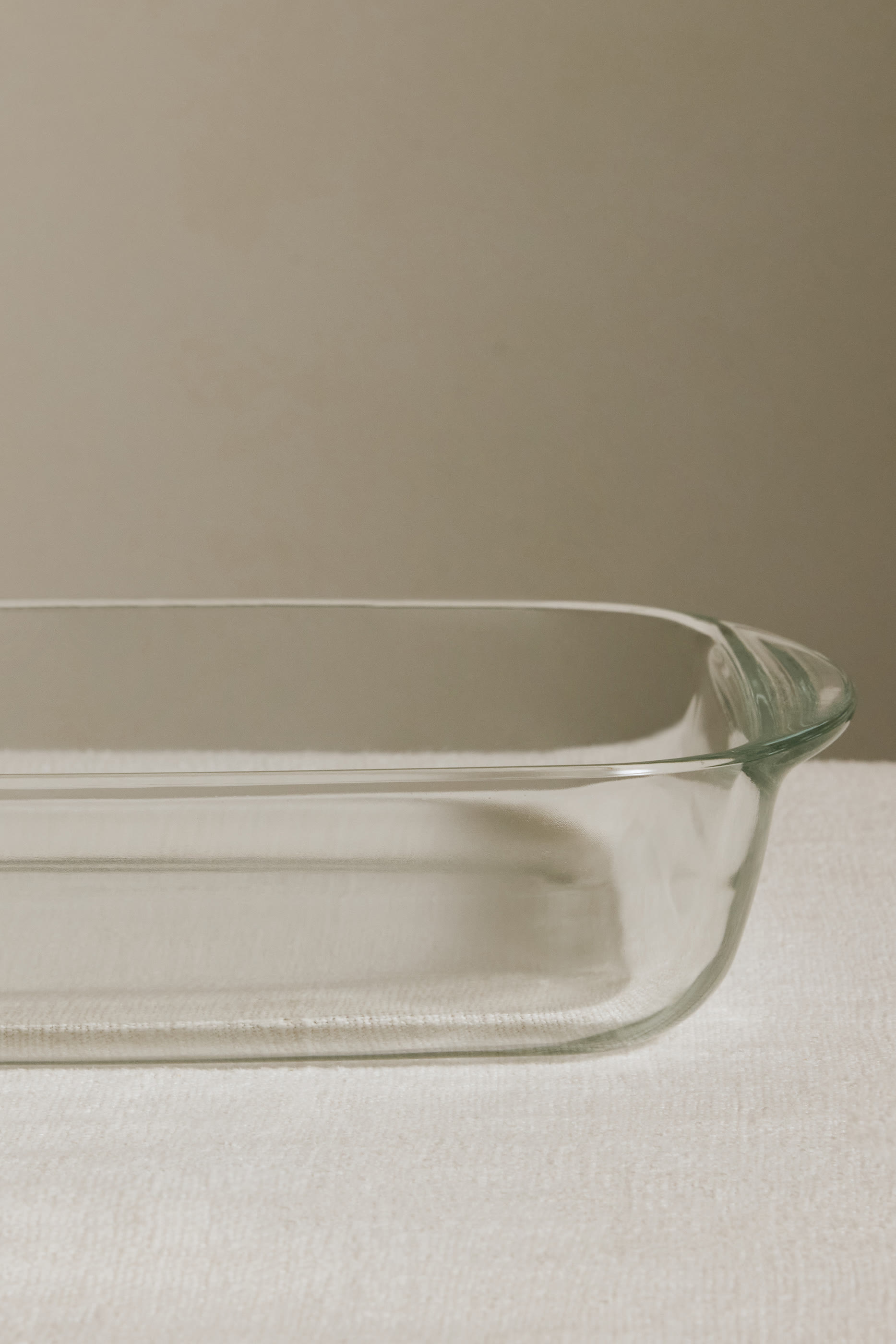 Glass and Seagrass Medium Oven Dish