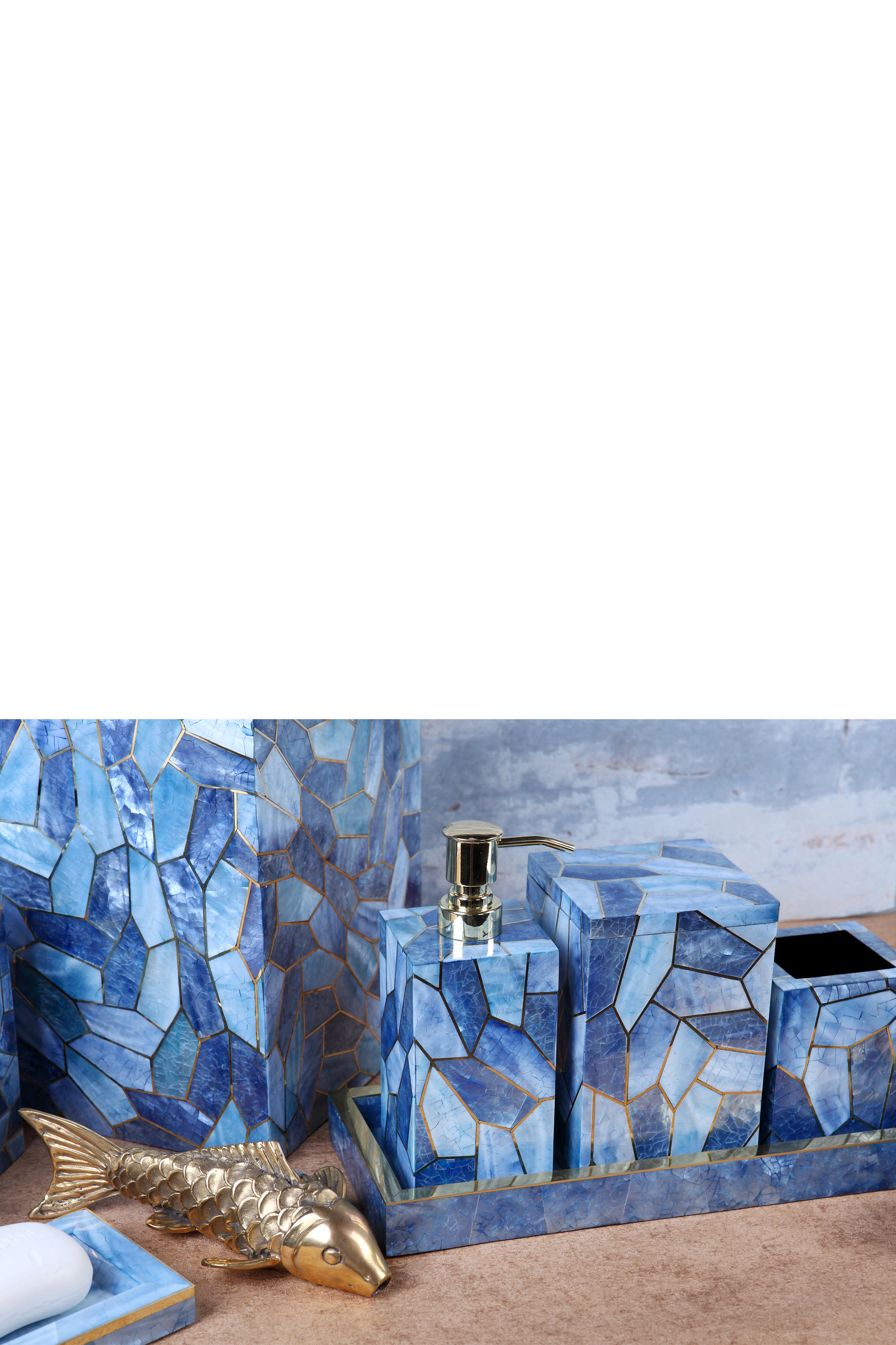 Francesca Shell and Brass Box with Cover