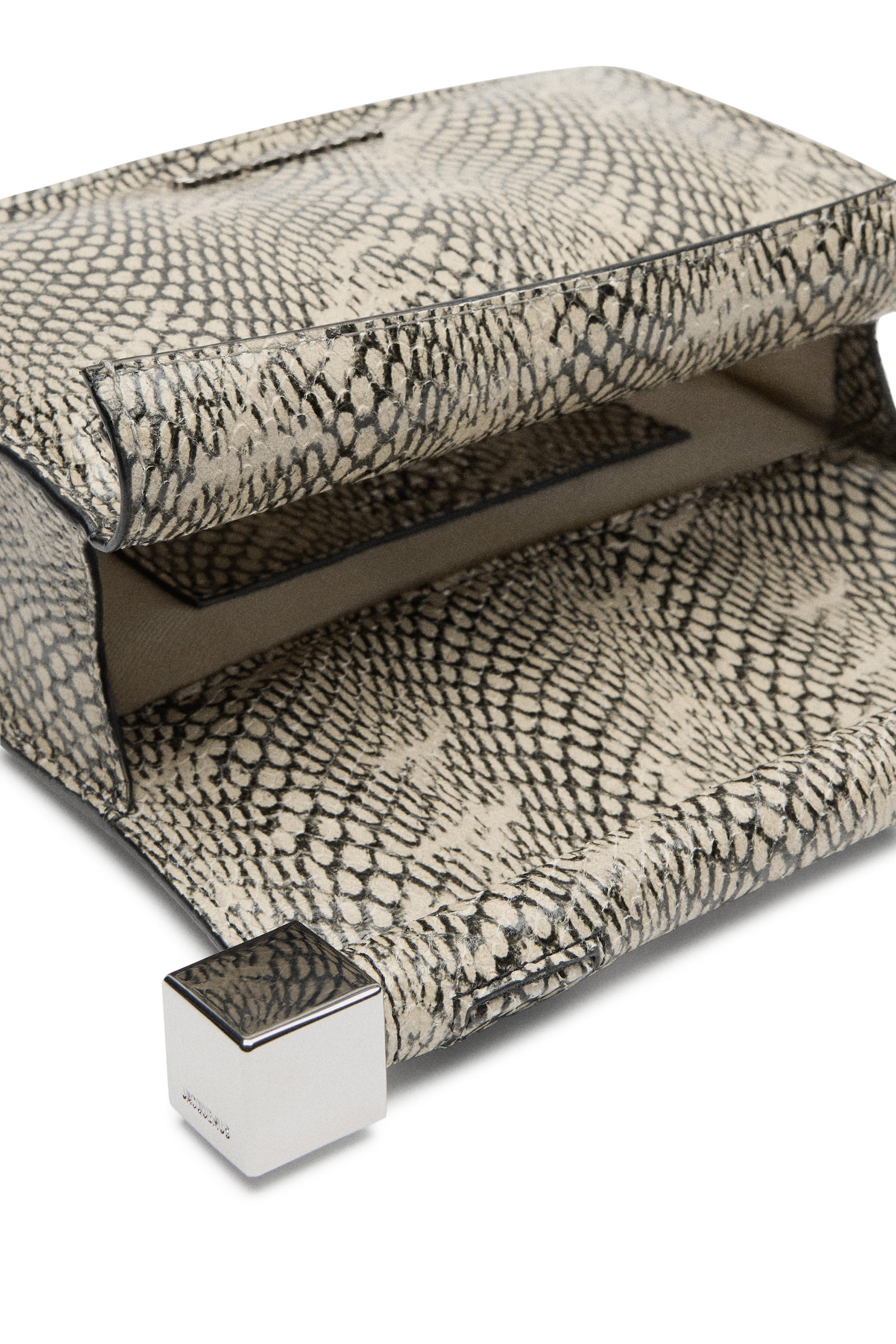 La Petite Pochette Rond Carré Clutch