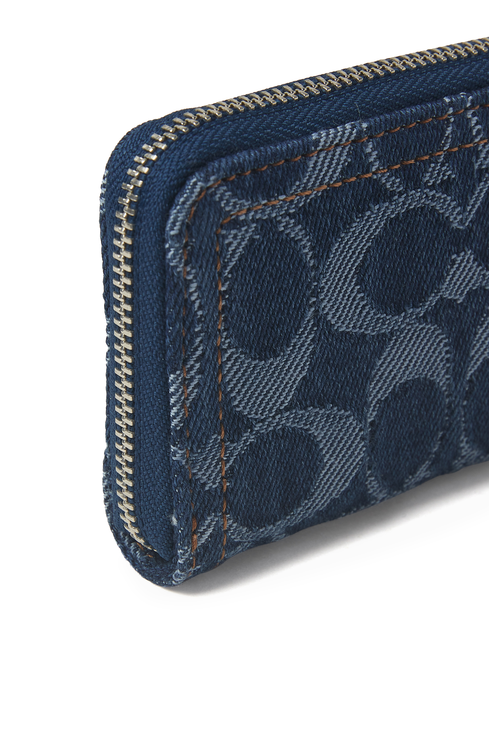 Essential Small Zip Around Card Case