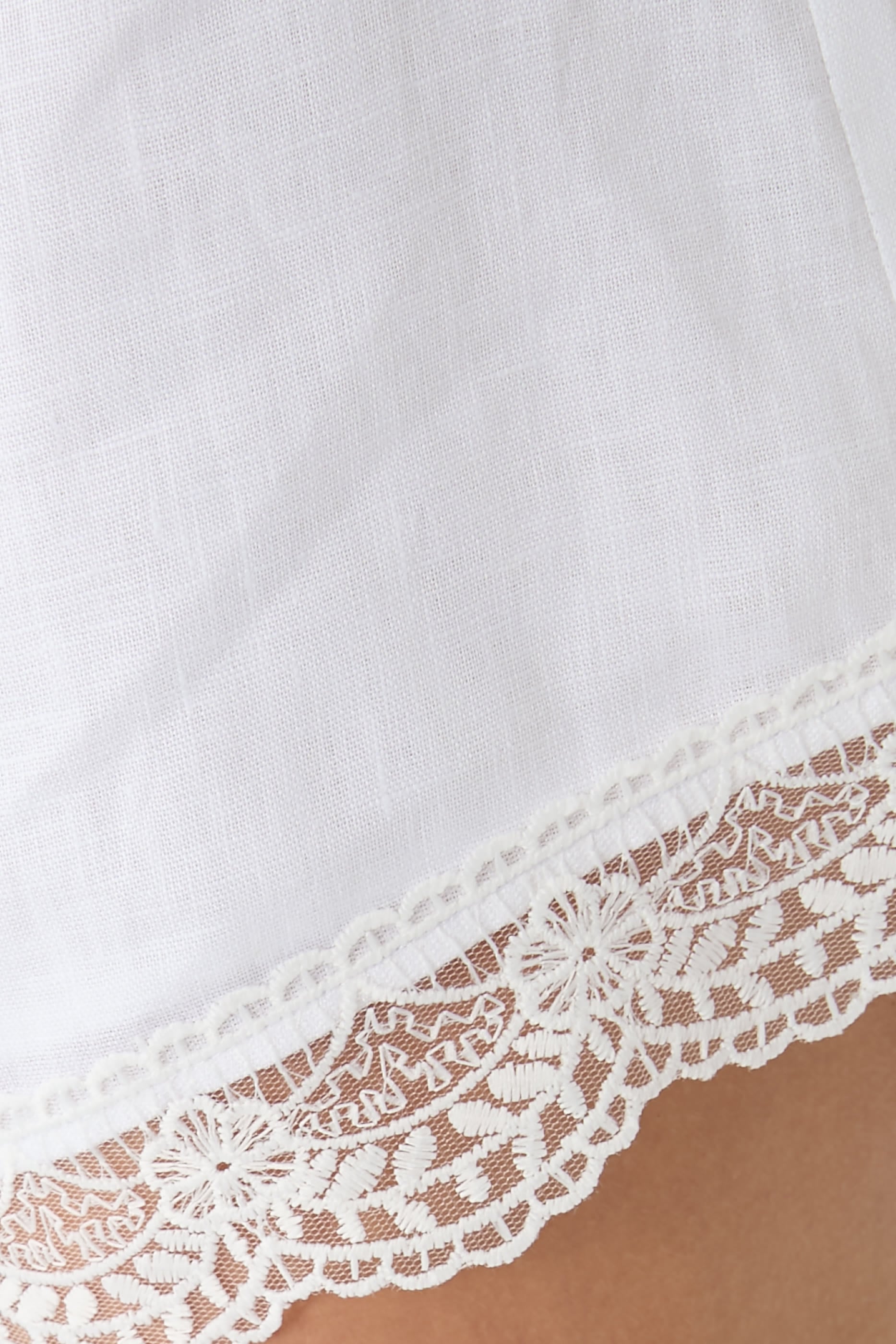  Von Linen Shorts