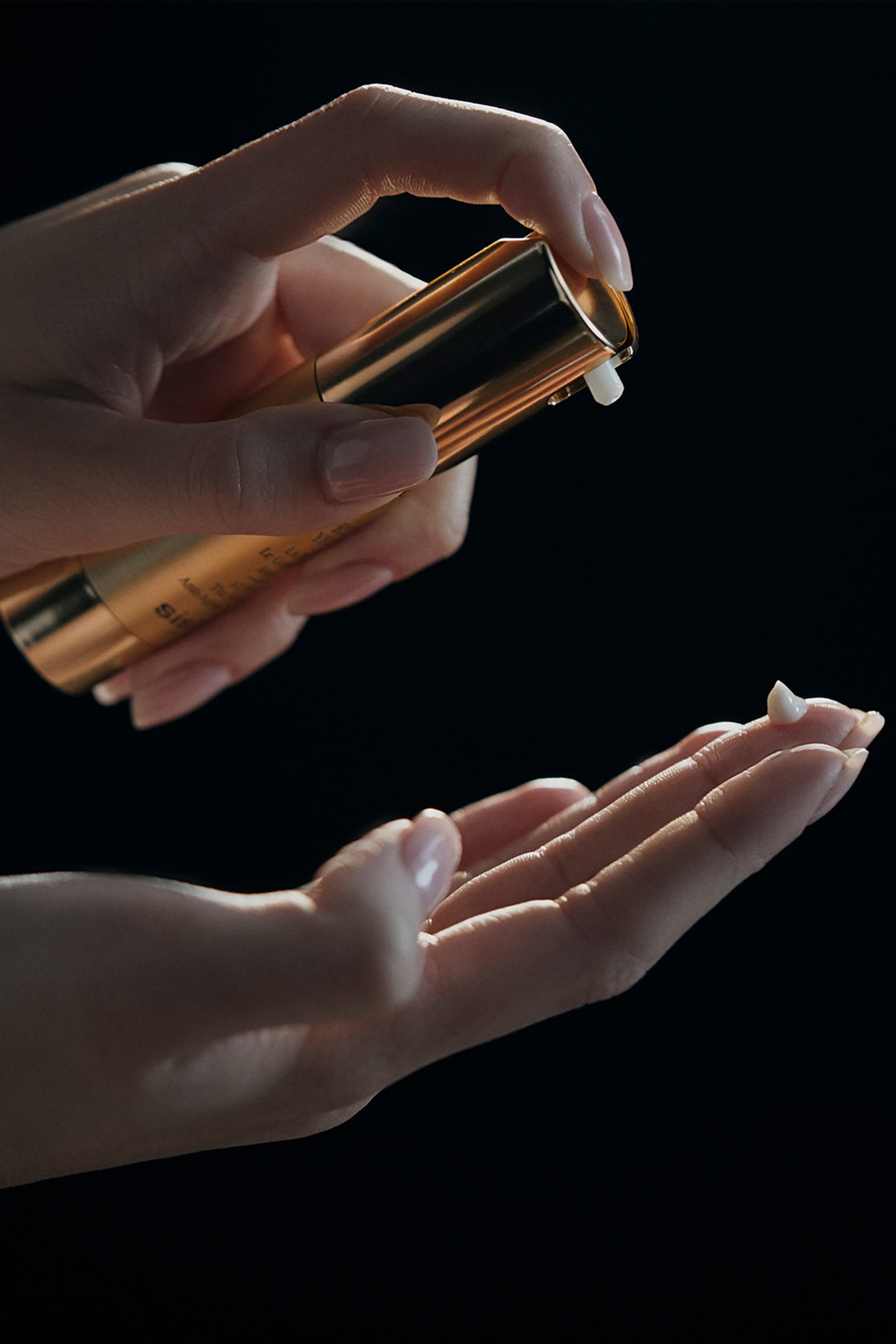 Suprem&yuml;a at Night Anti-Aging Eye Serum