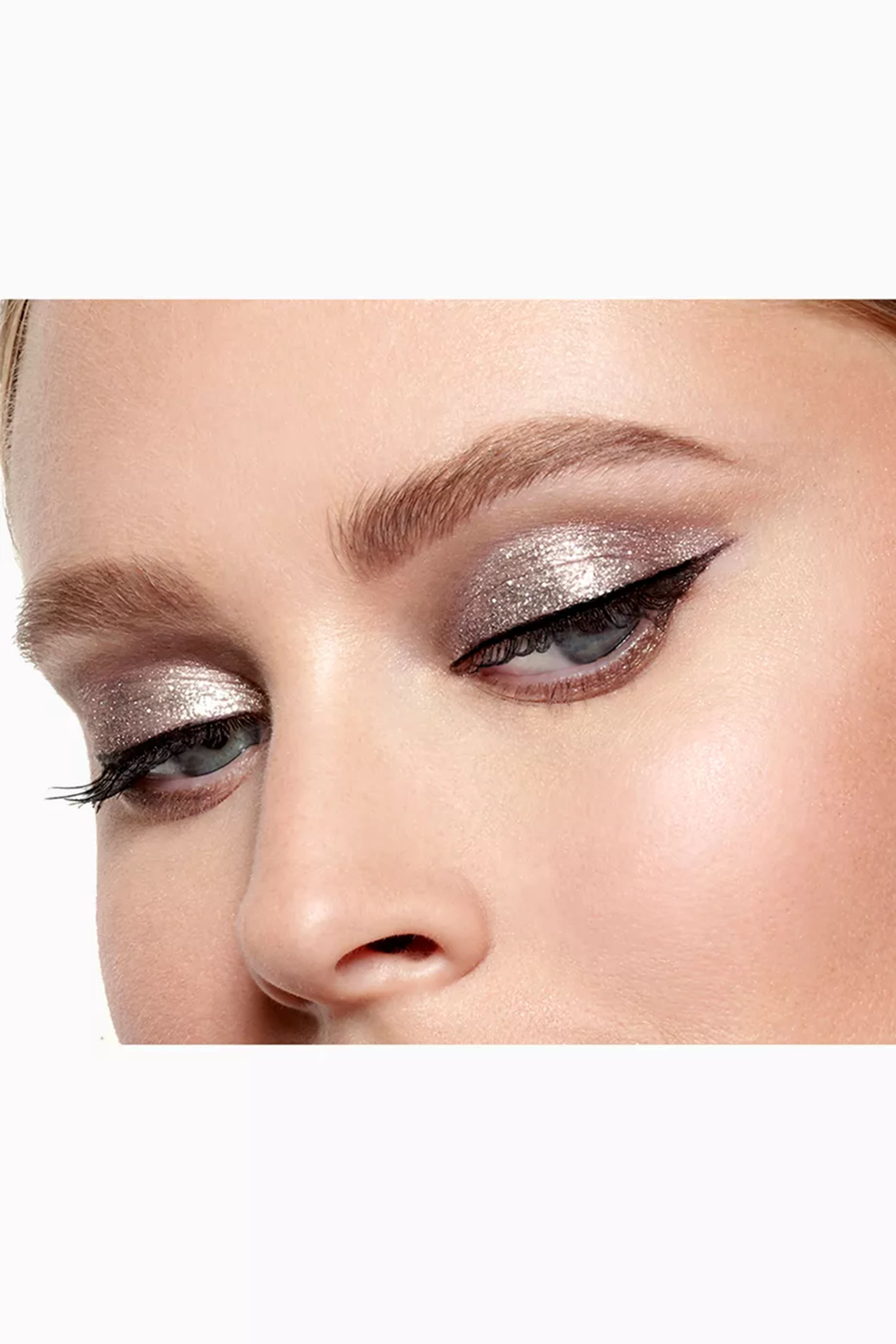 Glitter & Glow Liquid Eye Shadow
