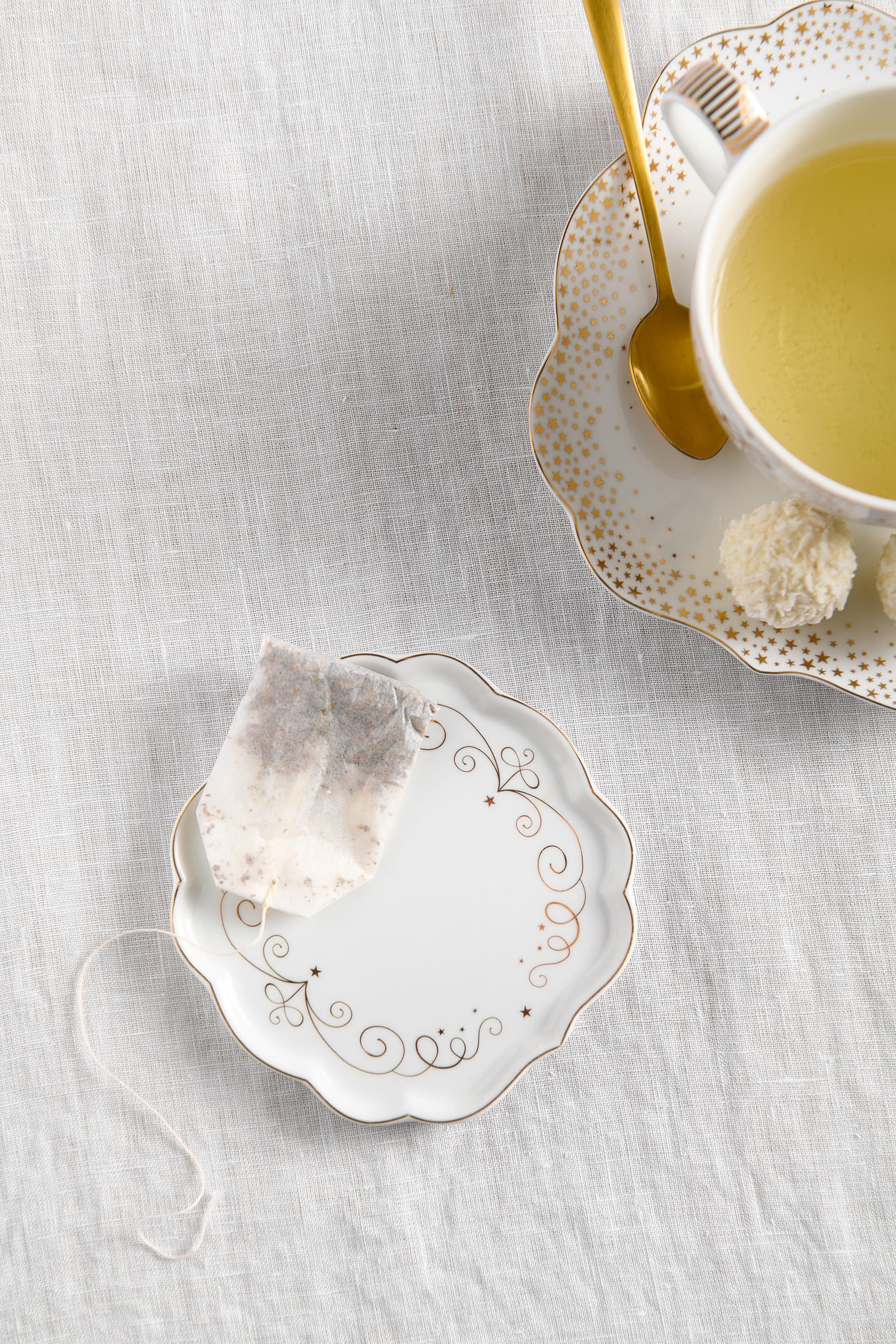 Royal Winter White Tea Tip