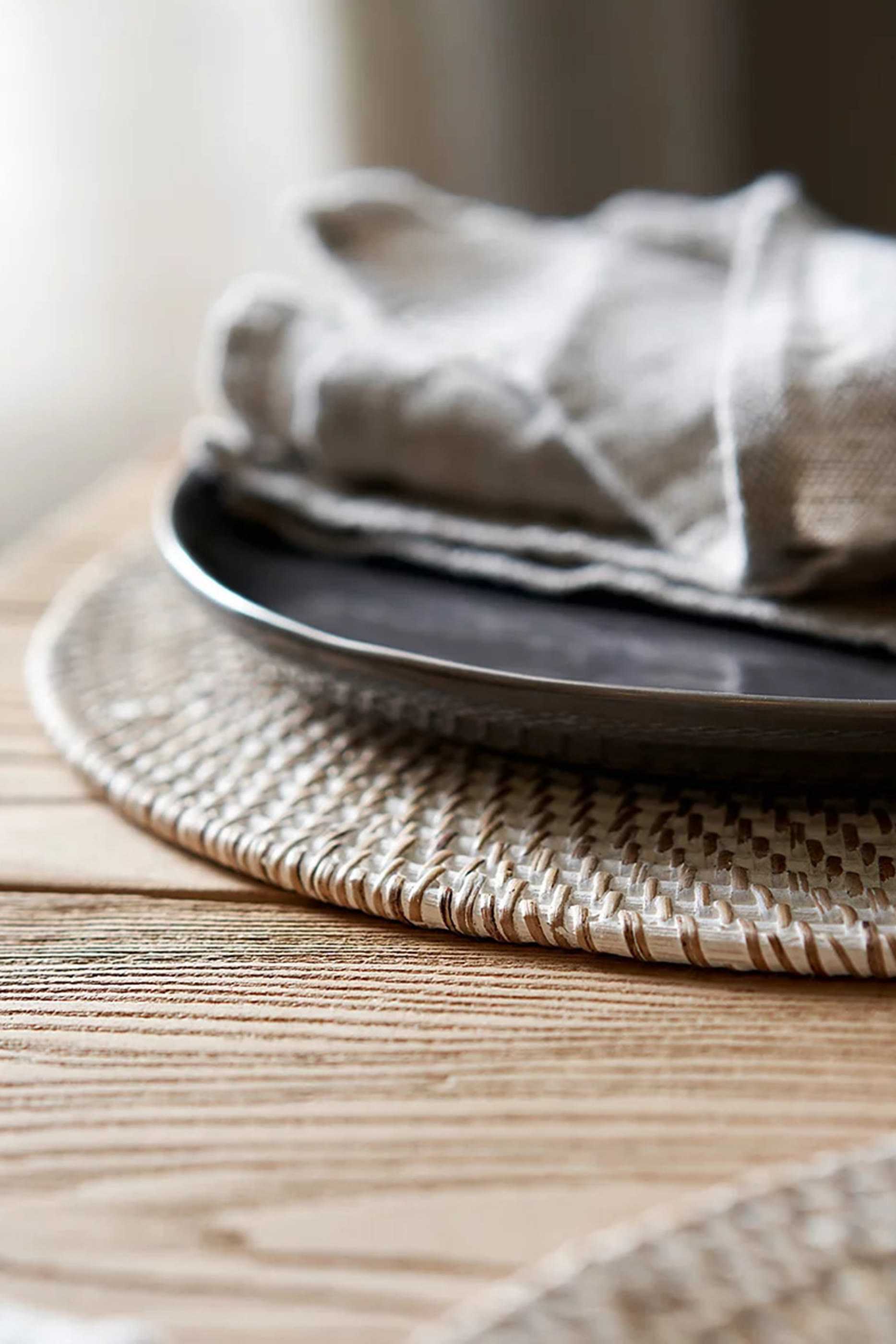 Rattan Whitewashed Round Placemat