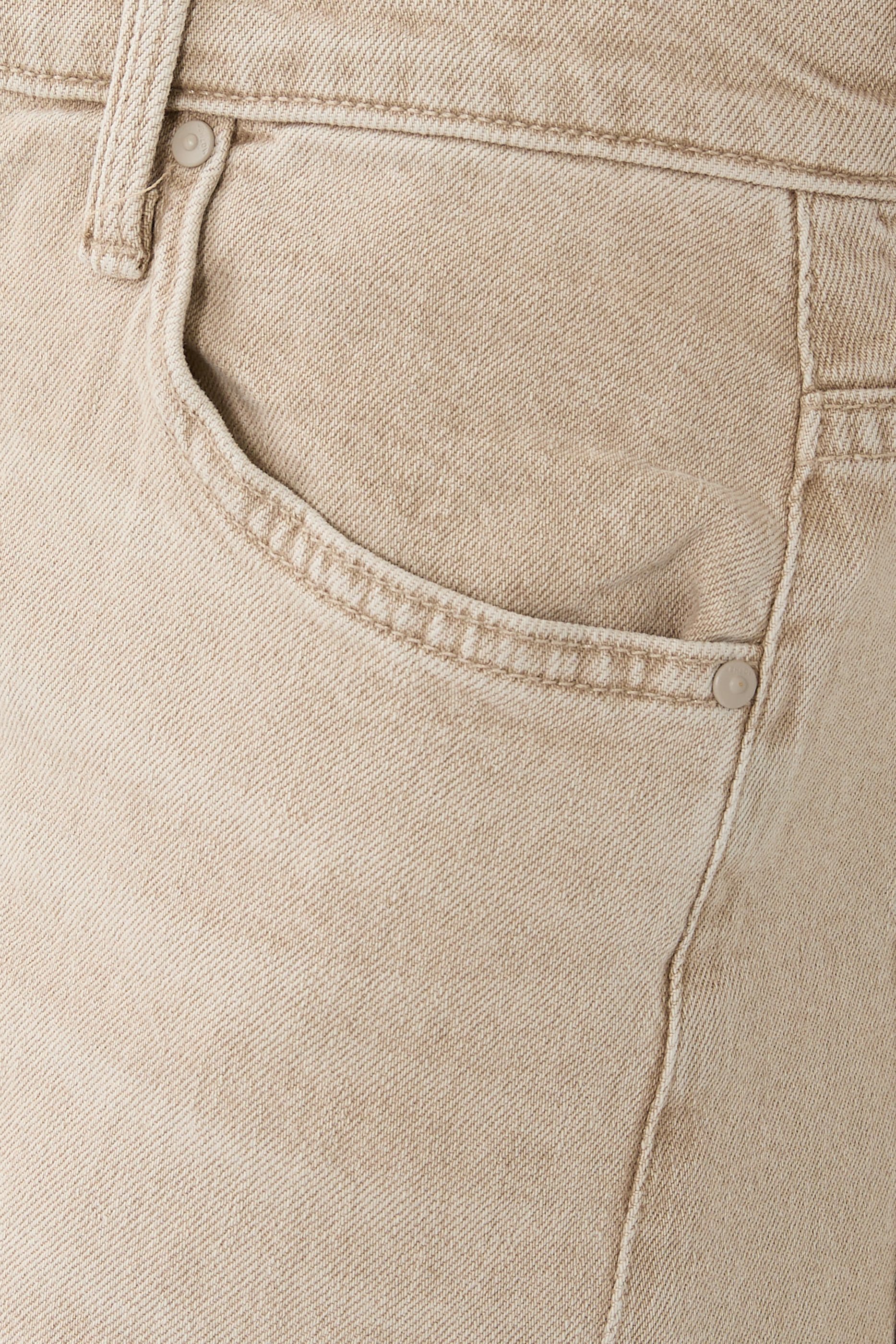 The Dodger Sneak Jeans