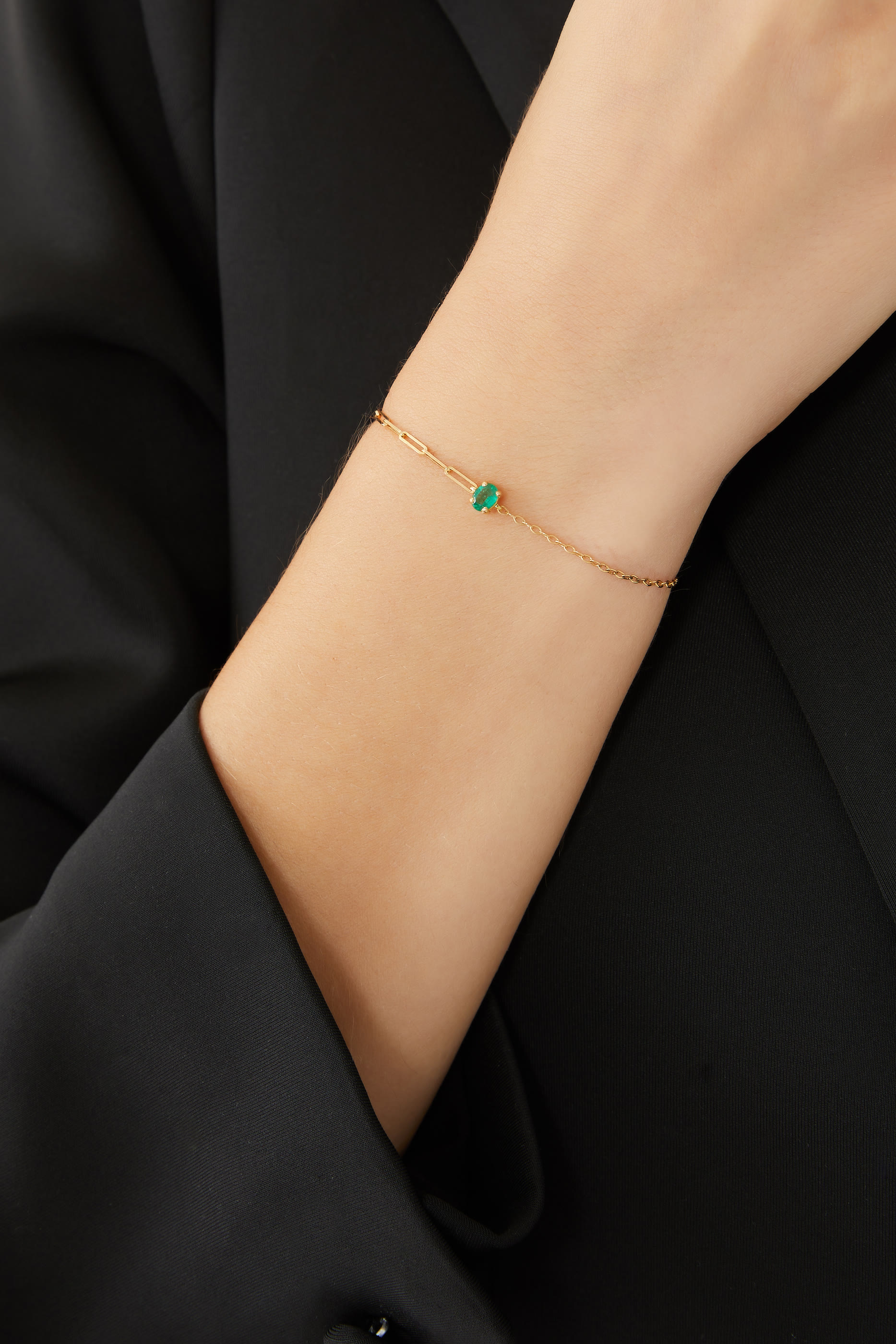 Solitaire Bracelet, 18k Yellow Gold & Emerald
