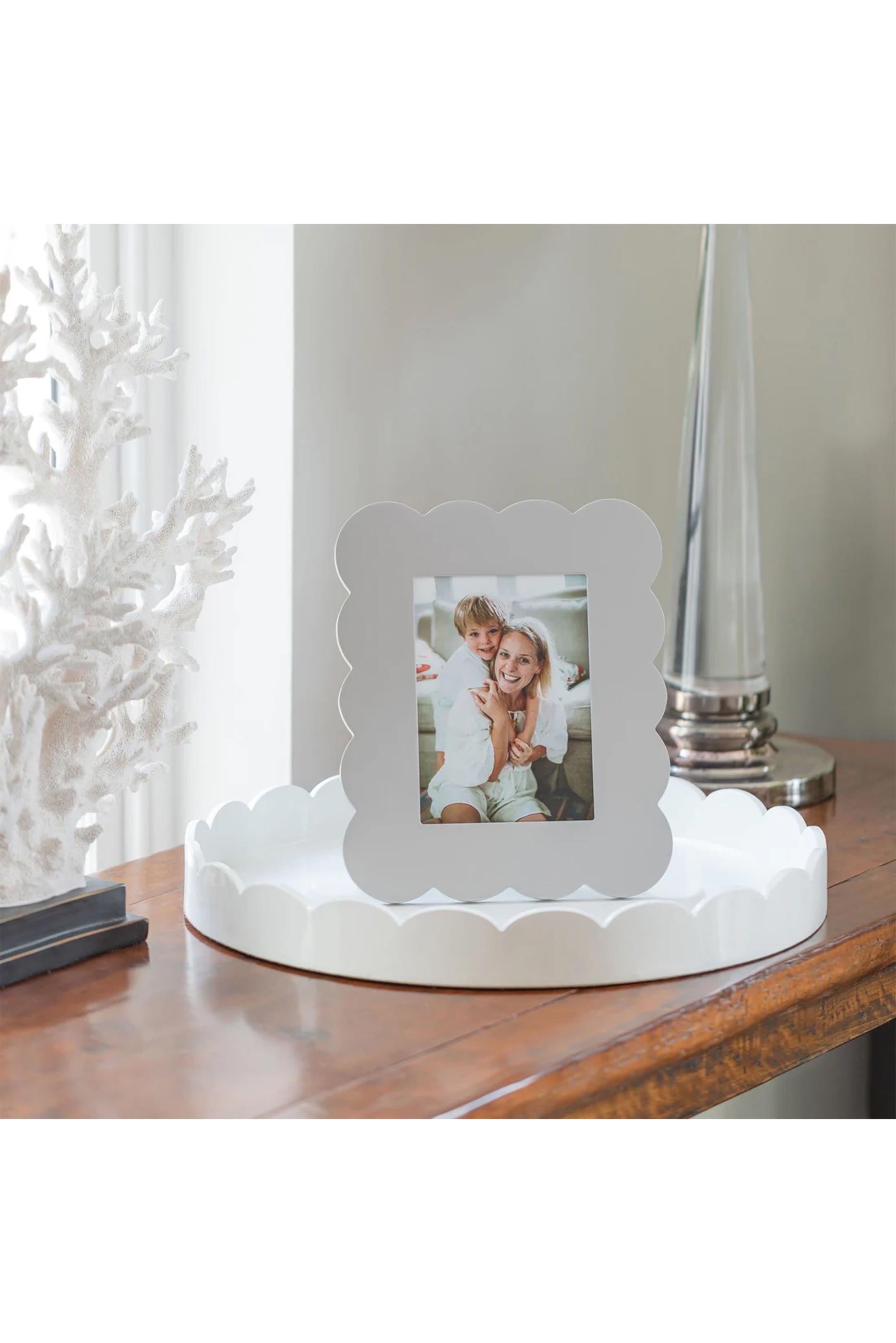 Scalloped Photo Frame