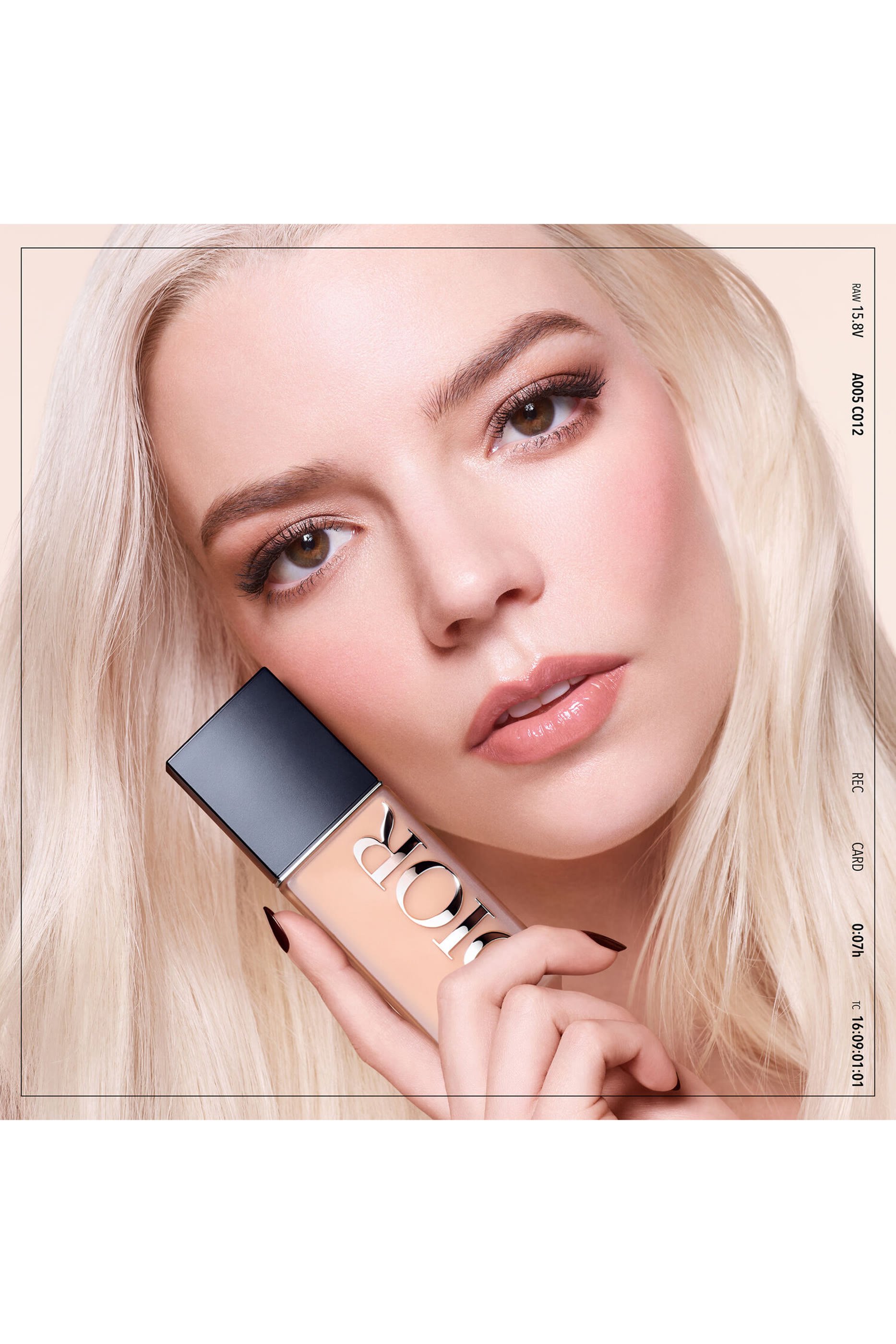 Forever Skin Wear Blurring Natural Matte Foundation