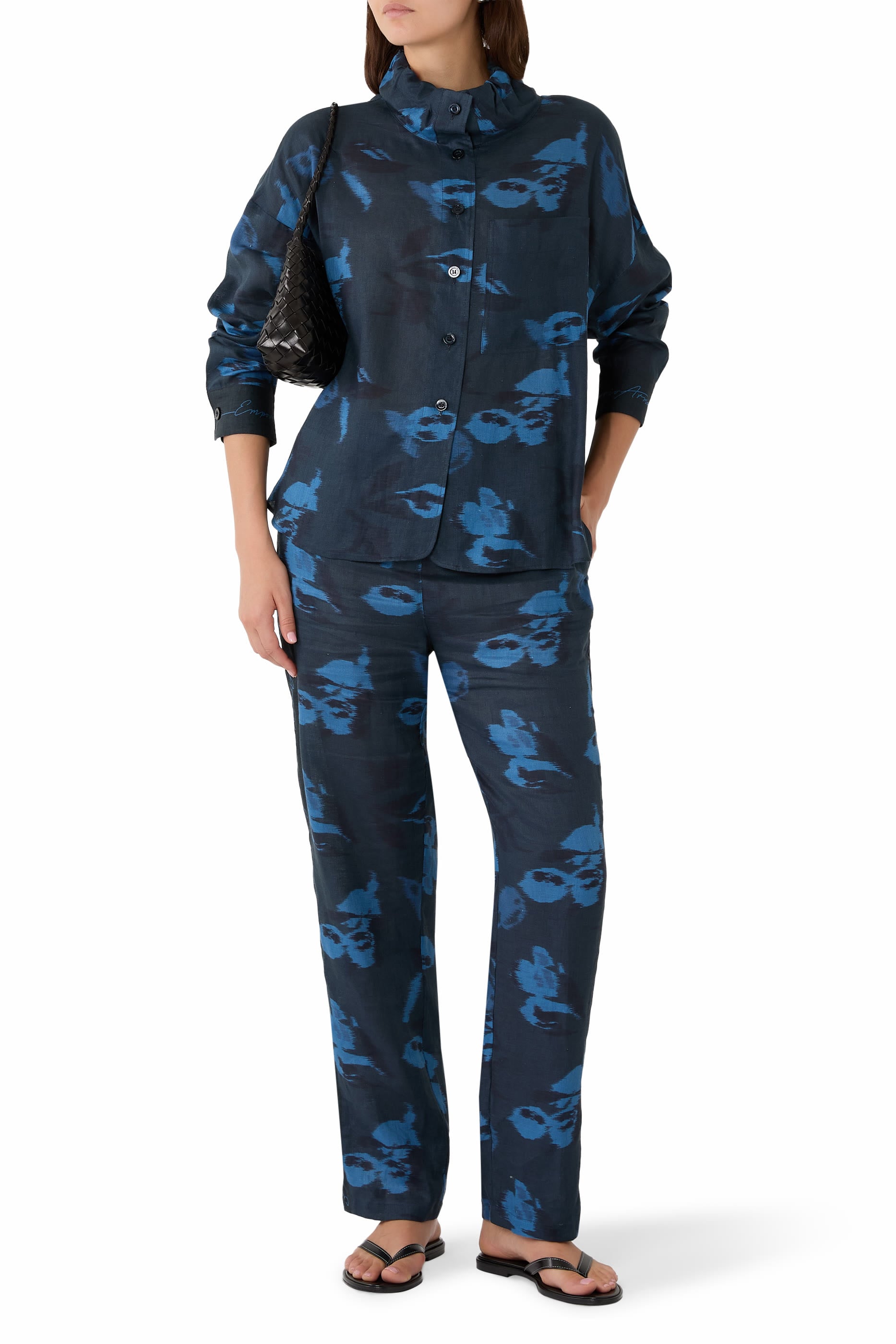 Chin&eacute; Flower Print Trousers