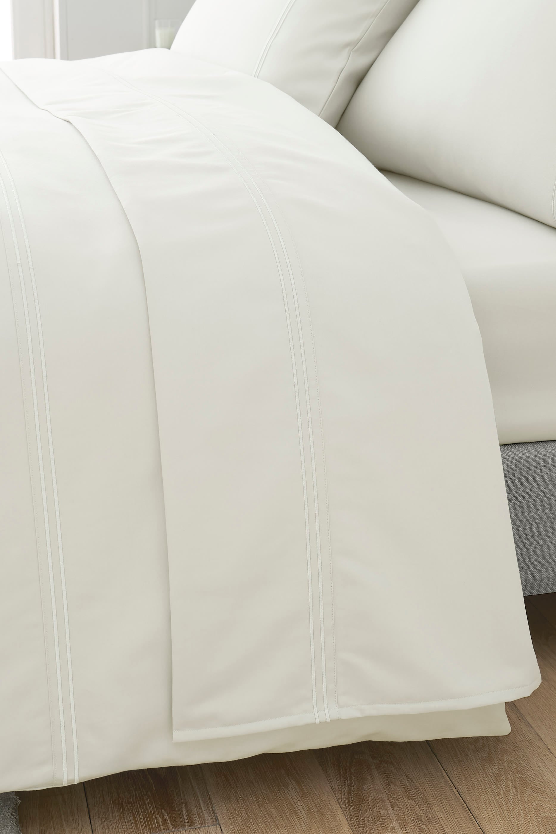 1200 Thread Flat Sheet