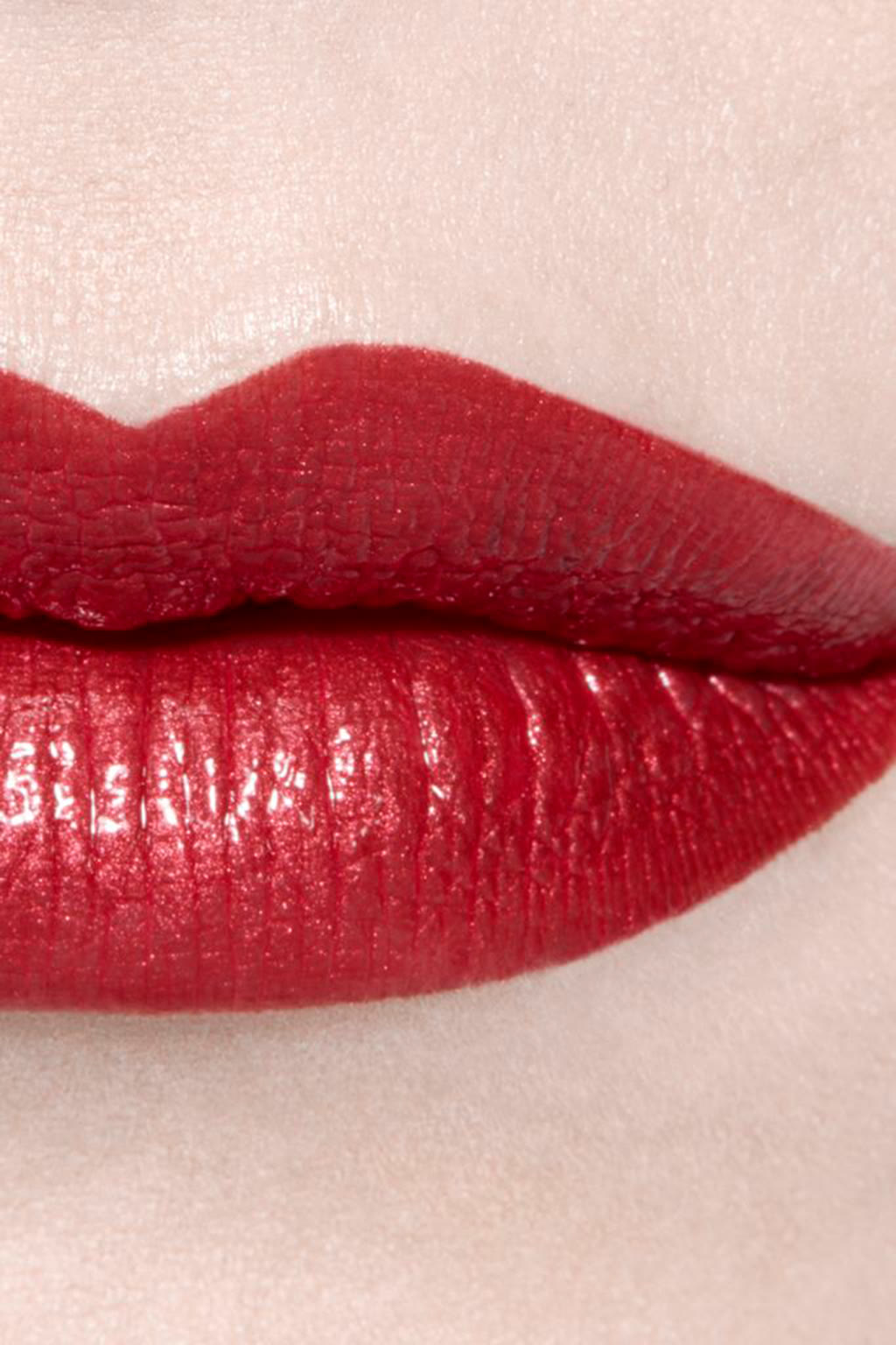 ROUGE COCO BLOOM Hydrating And Plumping Lipstick. Intense, Long-Lasting Colour And Shine