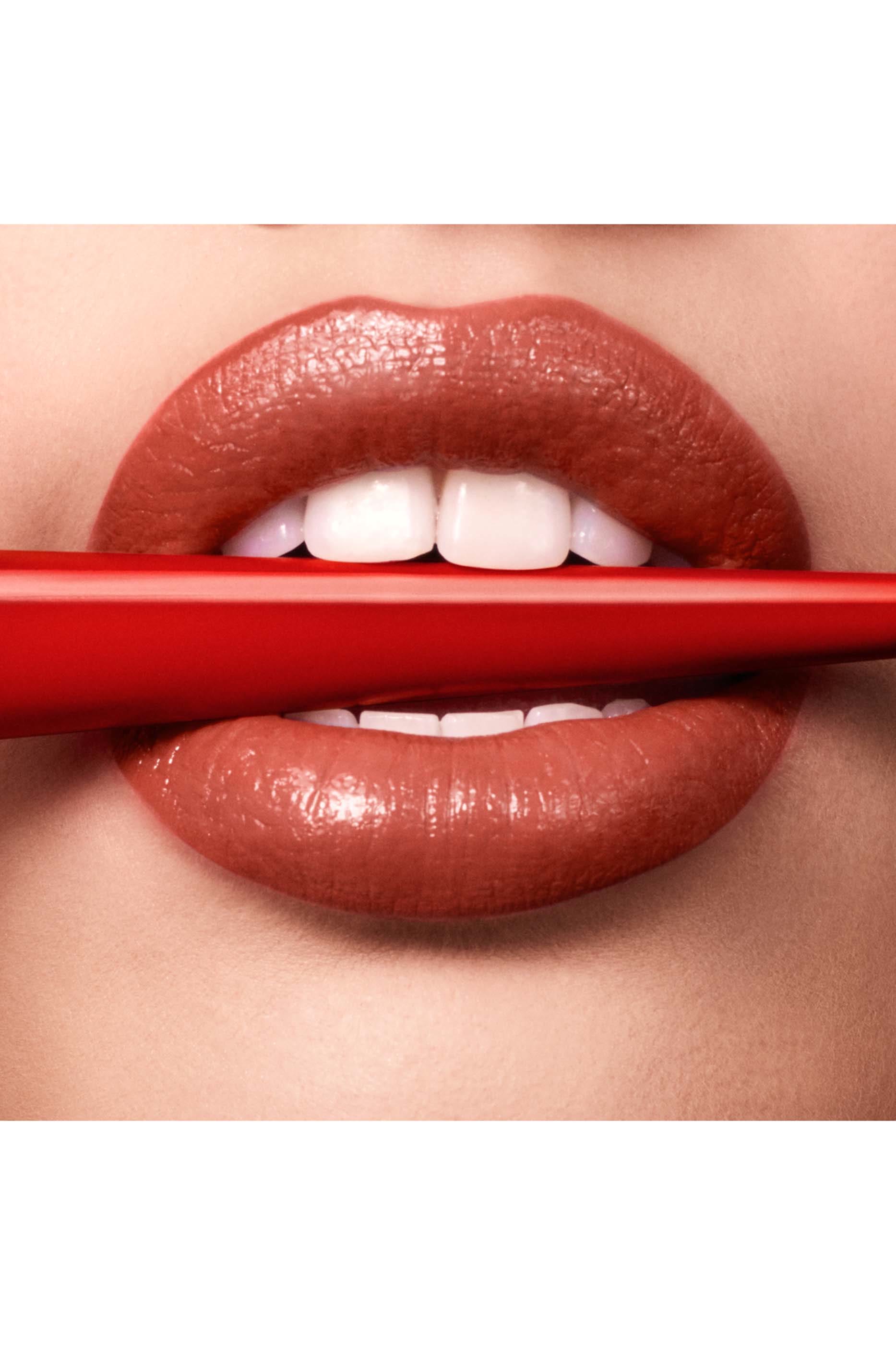 Rouge Stiletto Glossy Shine Lipstick