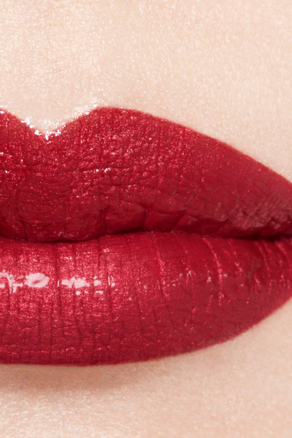 ROUGE COCO BLOOM Hydrating And Plumping Lipstick. Intense, Long-Lasting Colour And Shine