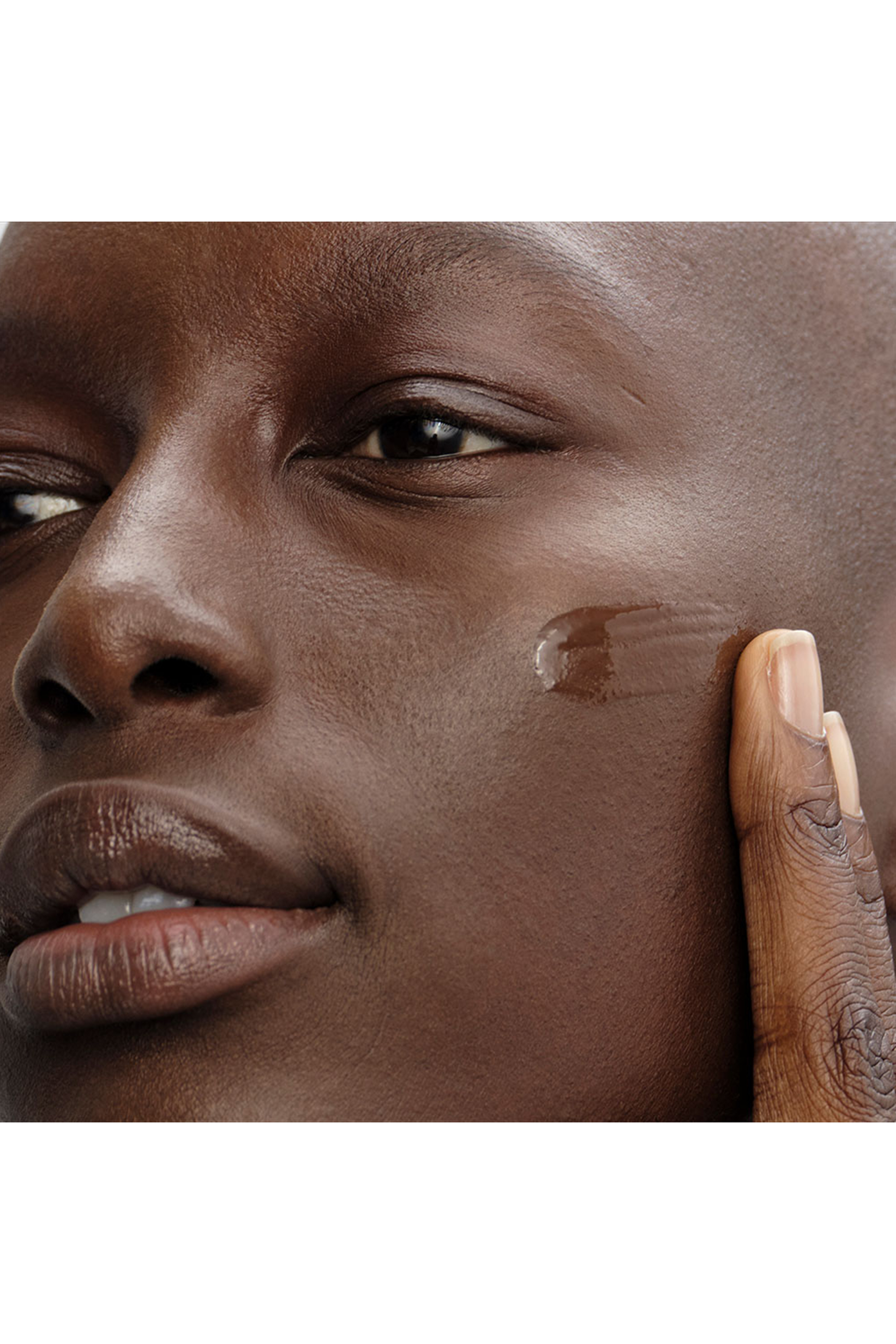 Reveal Skin Optimising Foundation