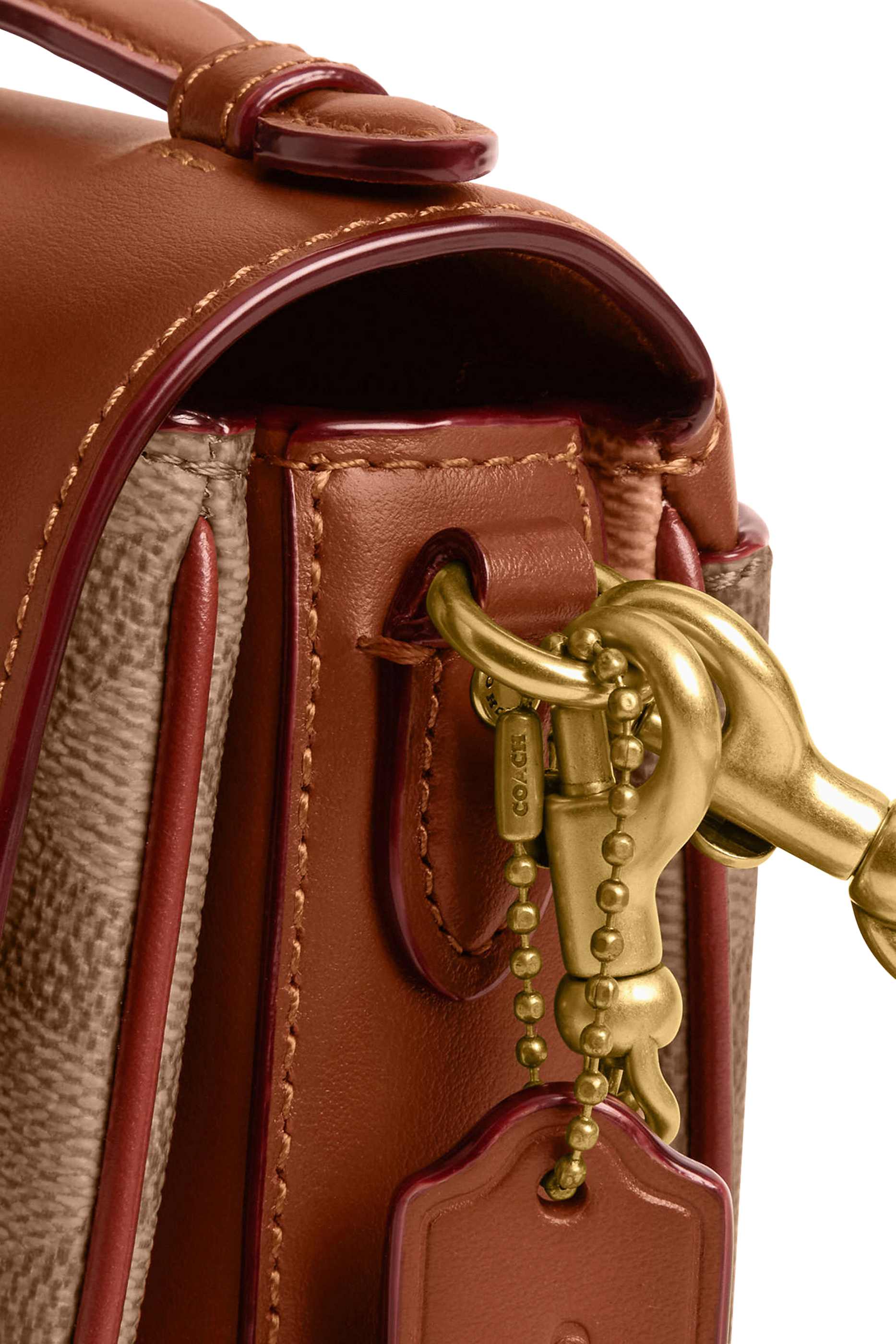 Cassie Crossbody Bag 17 in Signature Canvas