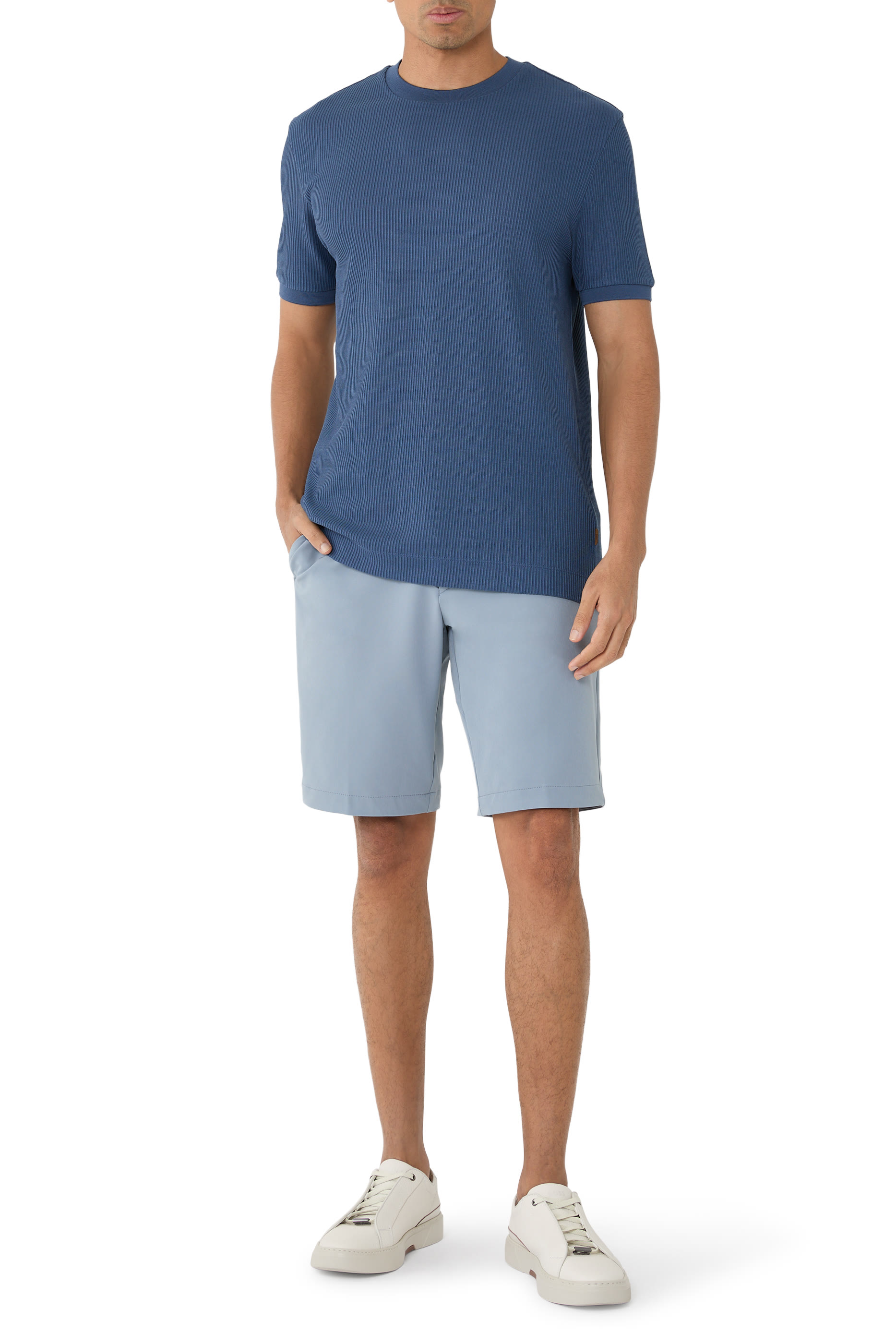  Slim-Fit Shorts in Water-Repellent Stretch Fabric