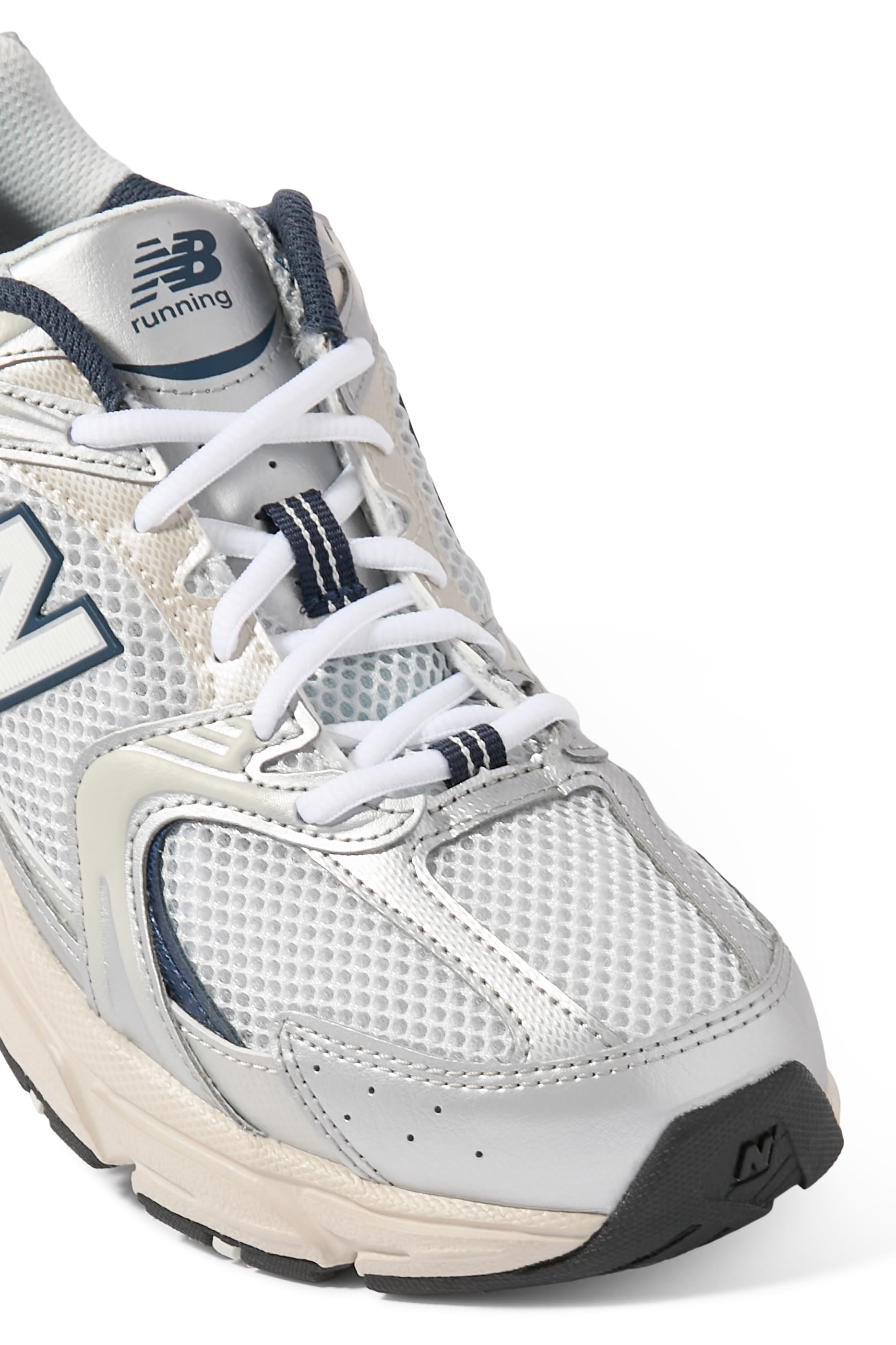  530 Sneakers
