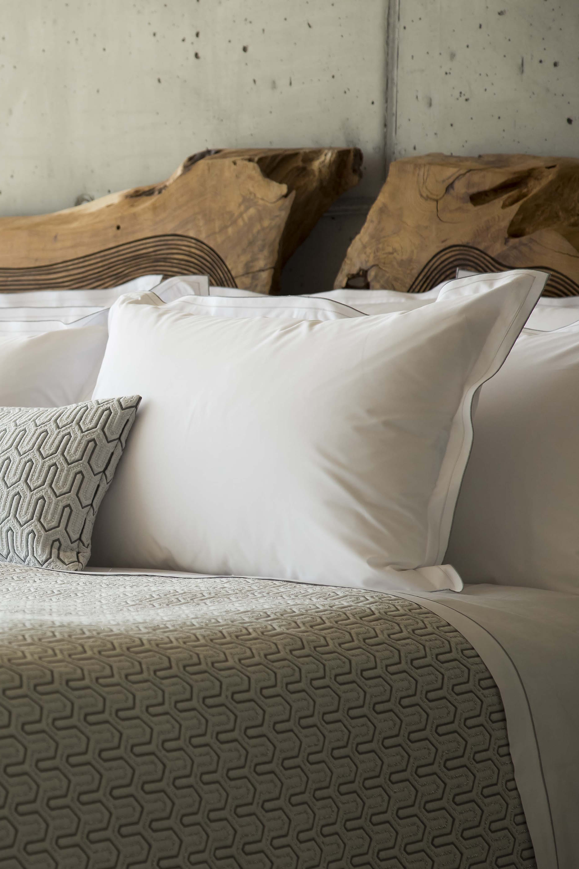 Vend&ocirc;me Bed Cover