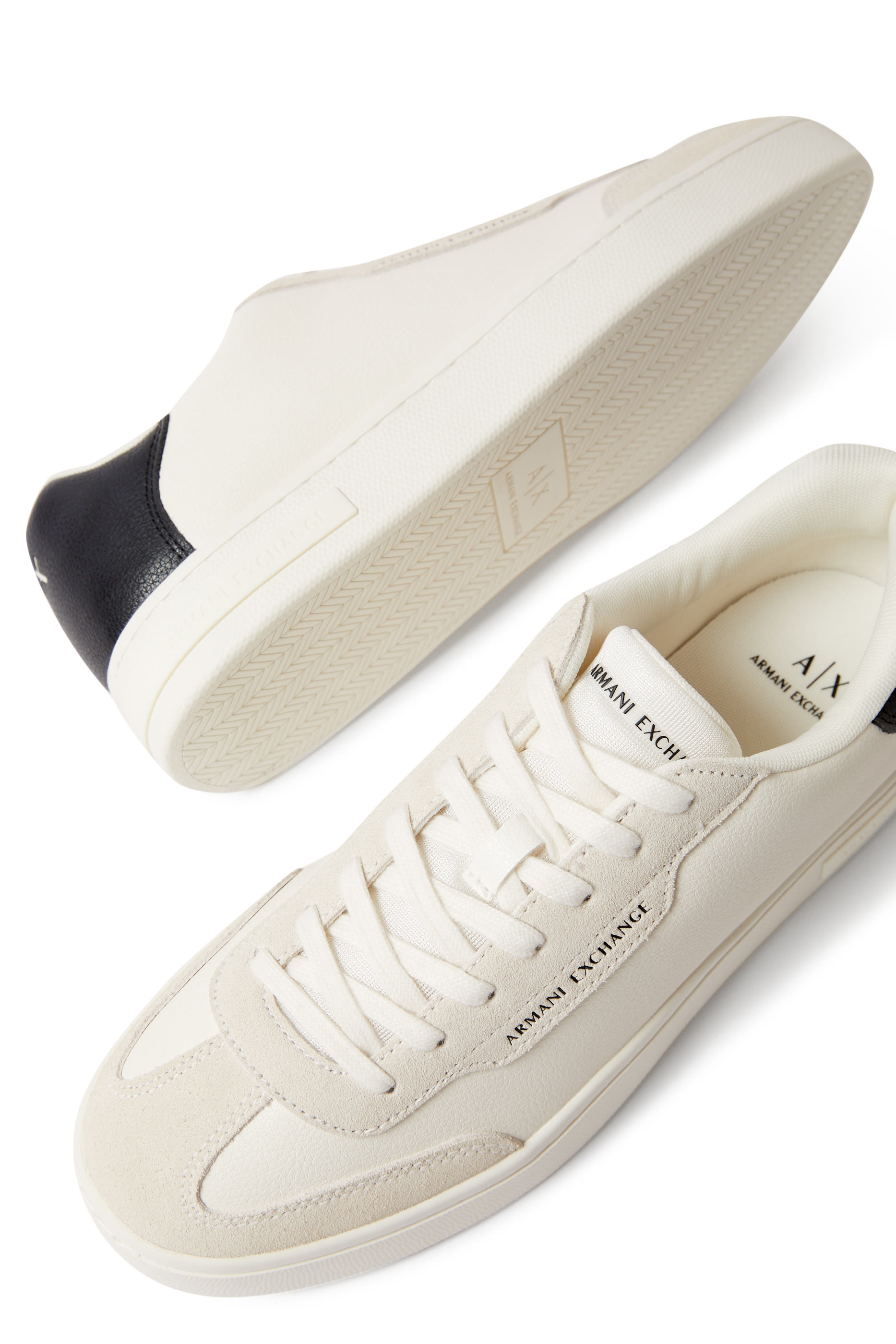 London Lace Up Sneakers 