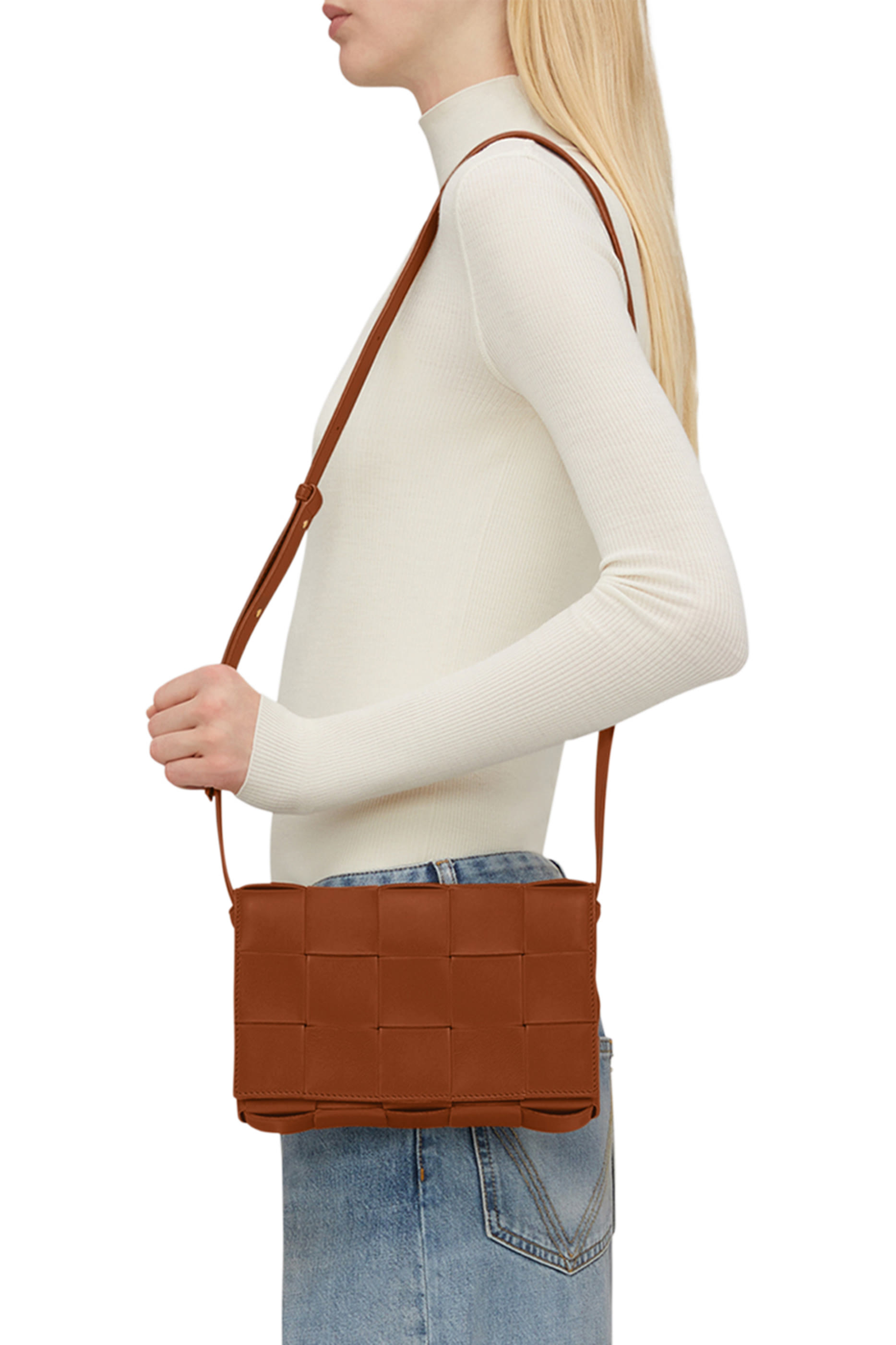 Cassette Intrecciato Leather Shoulder Bag