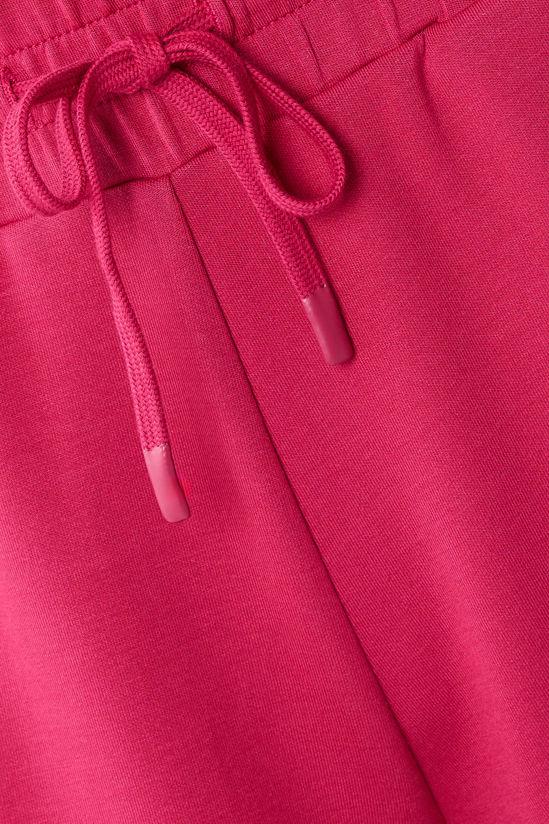 Atrium High-Rise Shorts 4.5" 