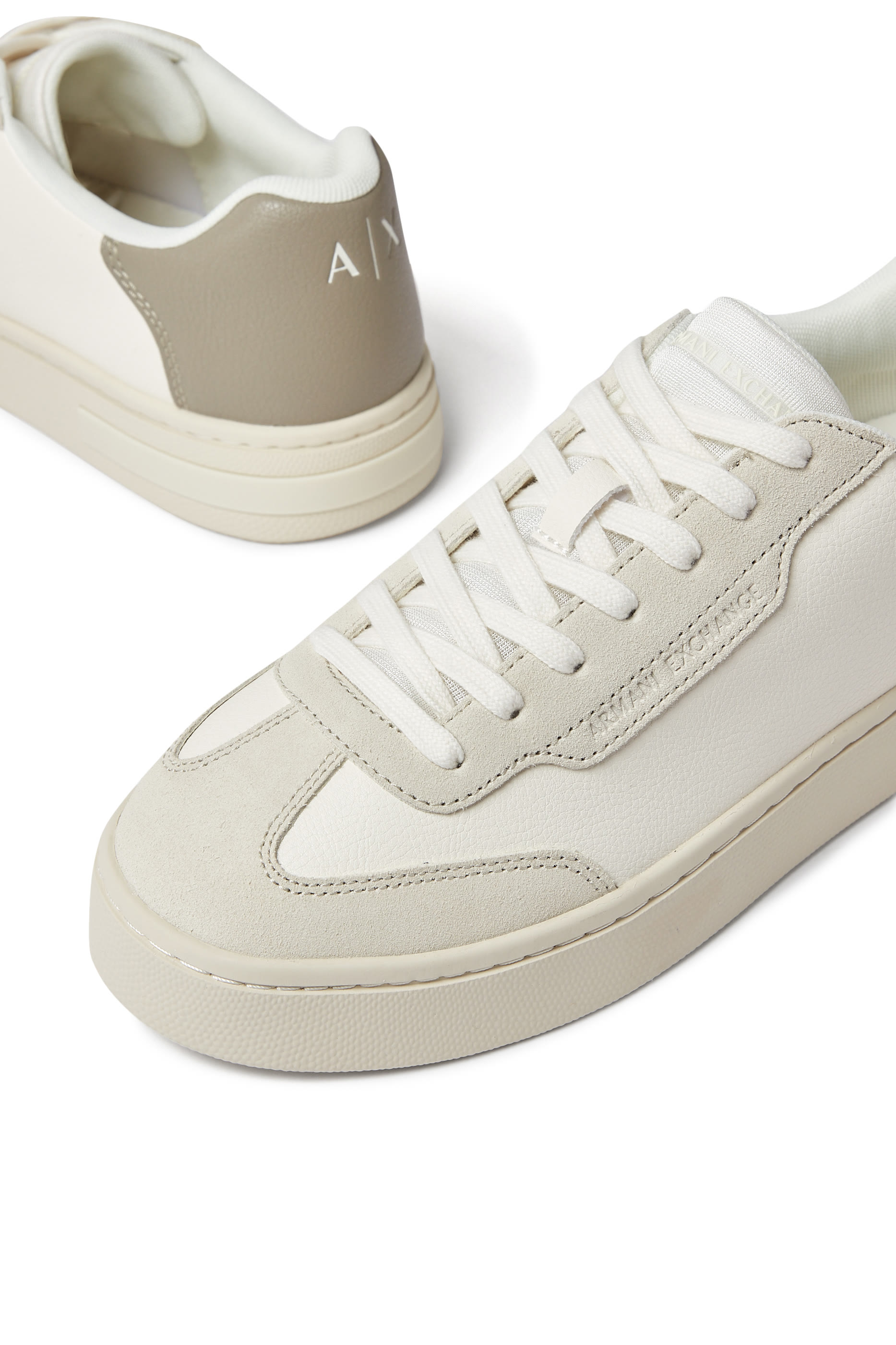 London Lace Up Sneakers 