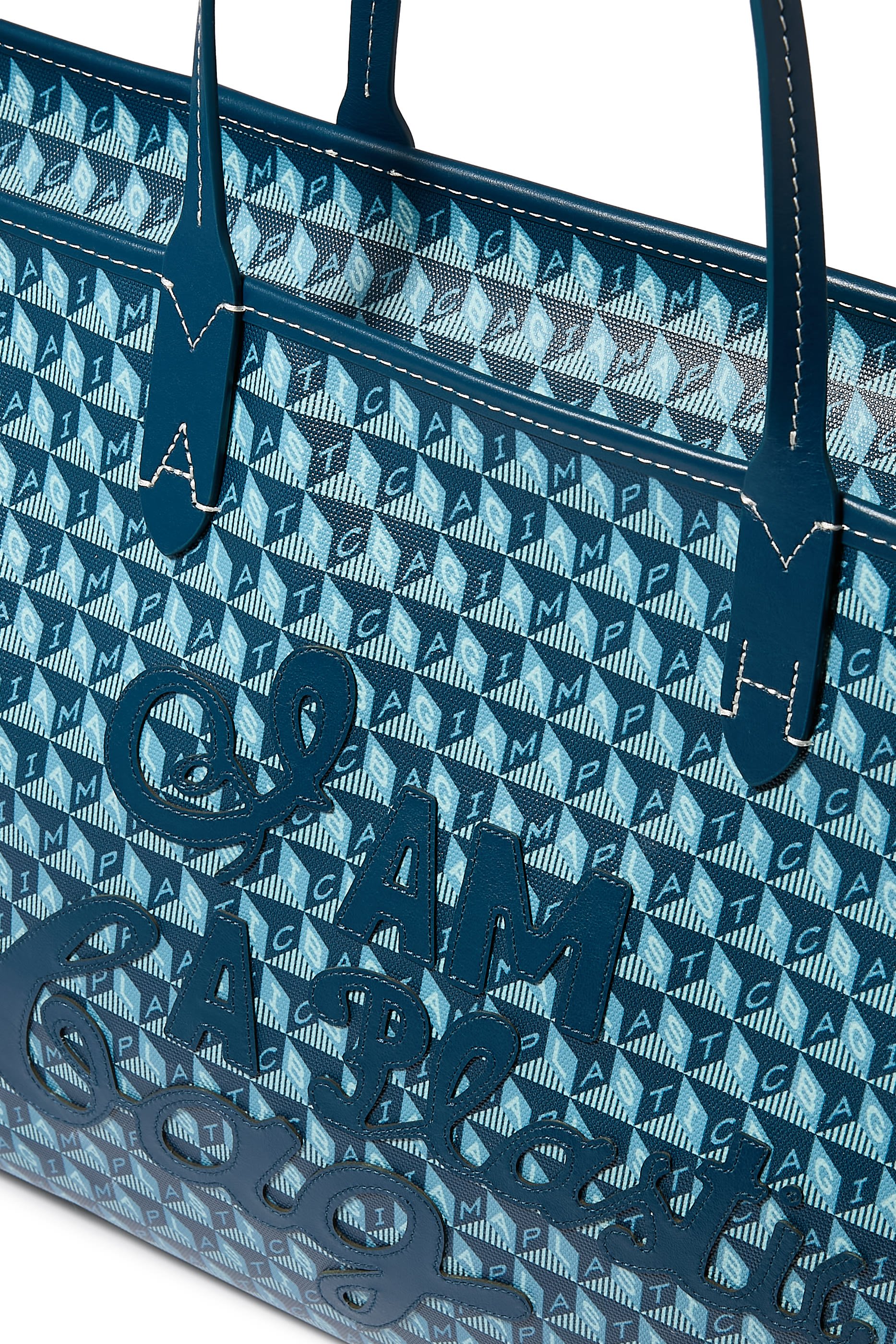  I Am A Plastic Bag Zipped Motif Tote 