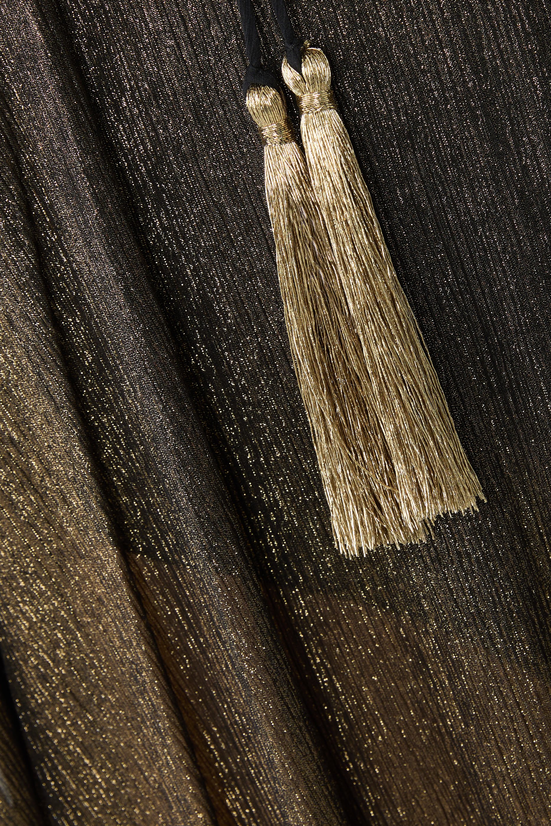 Paradis Latin Cover-Up 